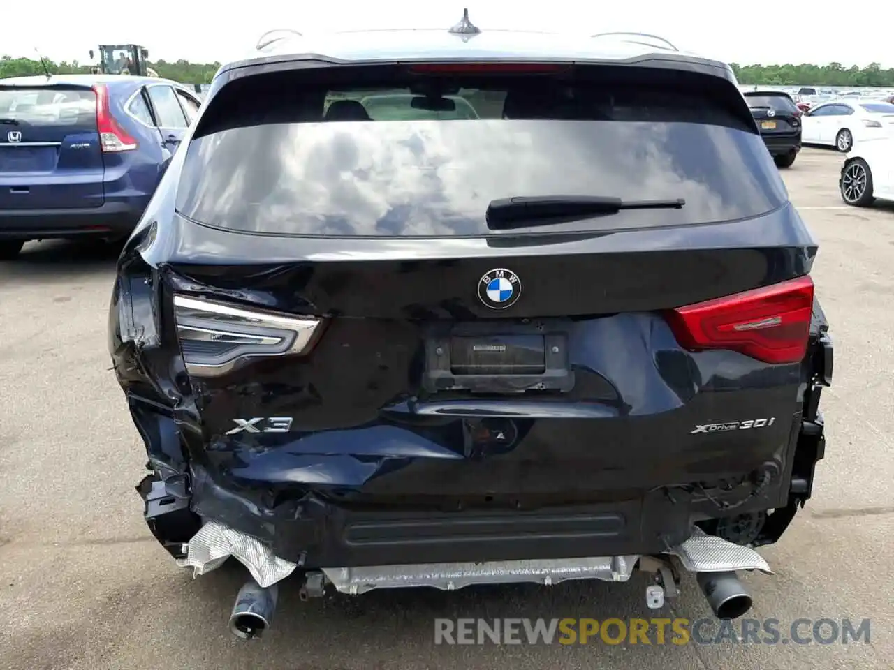 9 Photograph of a damaged car 5UXTR9C59KLP95810 BMW X3 2019