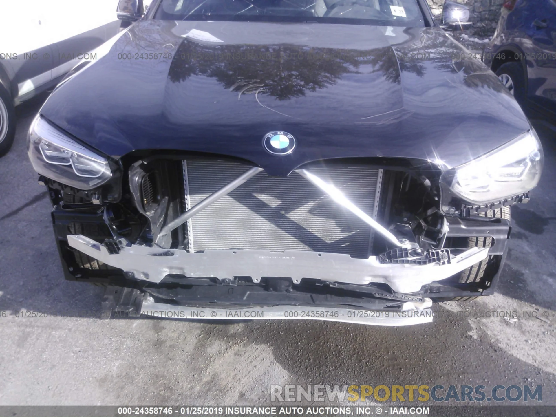 6 Photograph of a damaged car 5UXTR9C5XKLD91658 BMW X3 2019