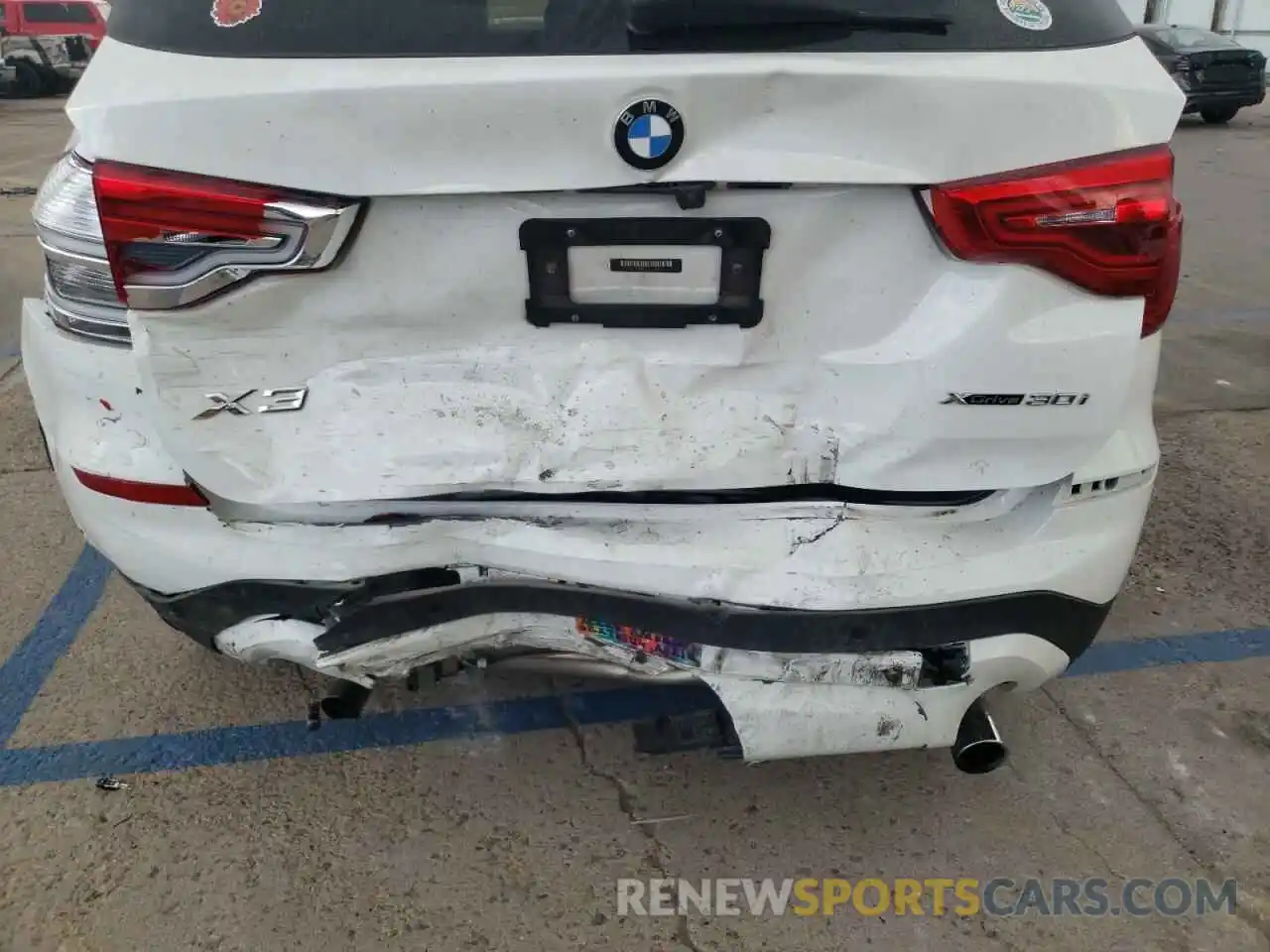 9 Photograph of a damaged car 5UXTR9C5XKLD97945 BMW X3 2019