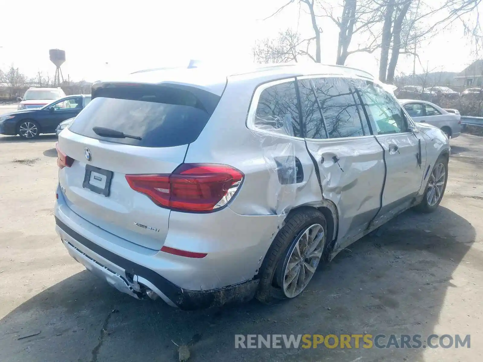 4 Photograph of a damaged car 5UXTR9C5XKLE12282 BMW X3 2019
