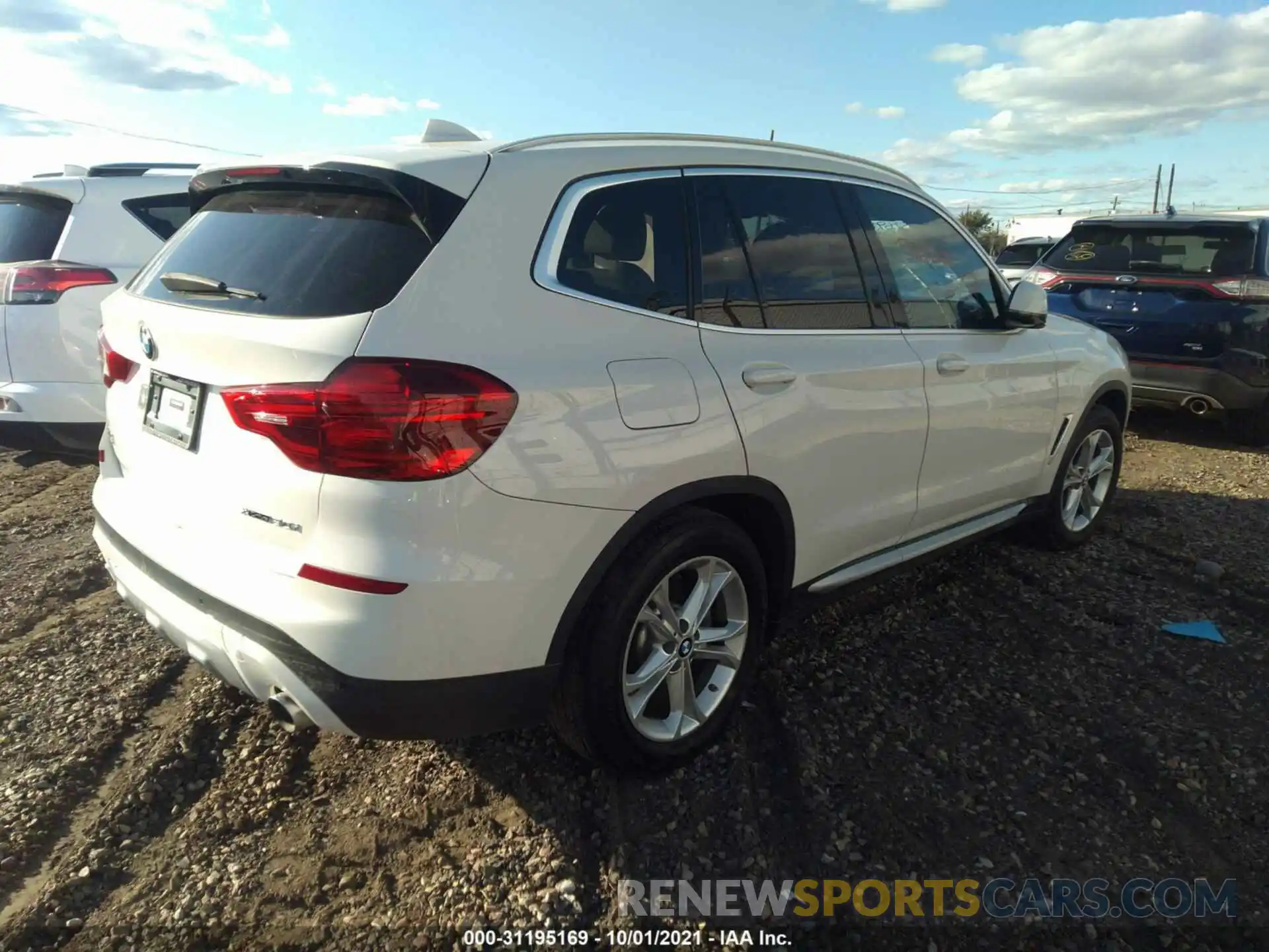 4 Фотография поврежденного автомобиля 5UXTR9C5XKLE21807 BMW X3 2019