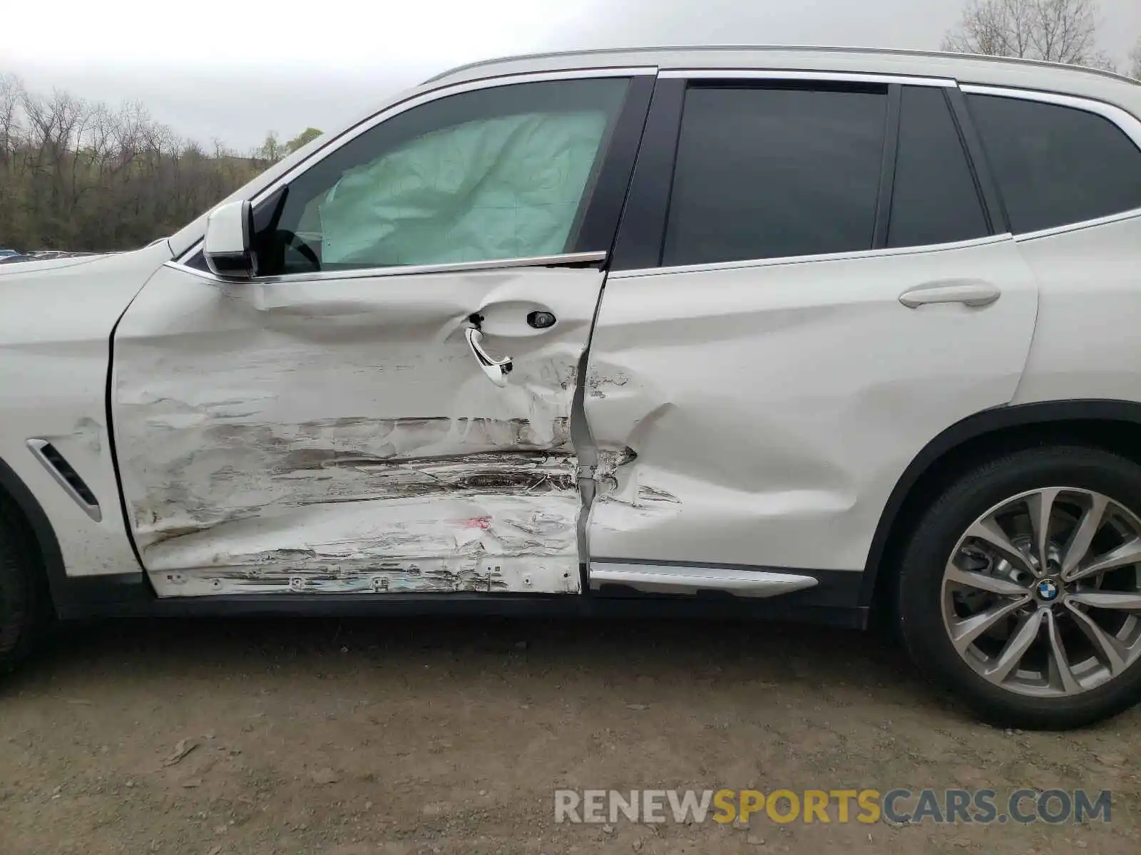 9 Photograph of a damaged car 5UXTR9C5XKLP83651 BMW X3 2019