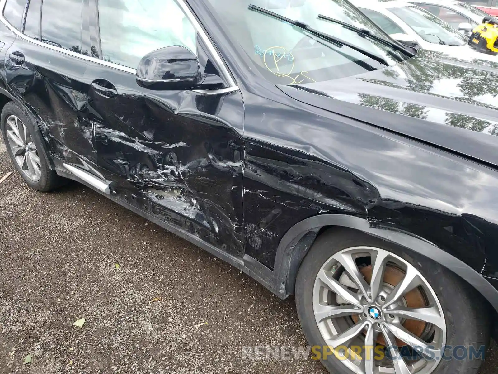 9 Photograph of a damaged car 5UXTR9C5XKLP85206 BMW X3 2019