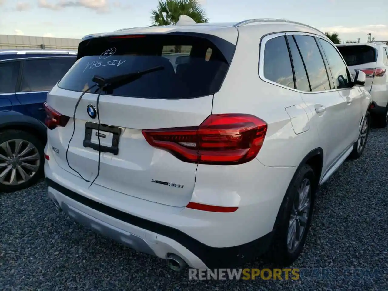 4 Photograph of a damaged car 5UXTR9C5XKLR09118 BMW X3 2019