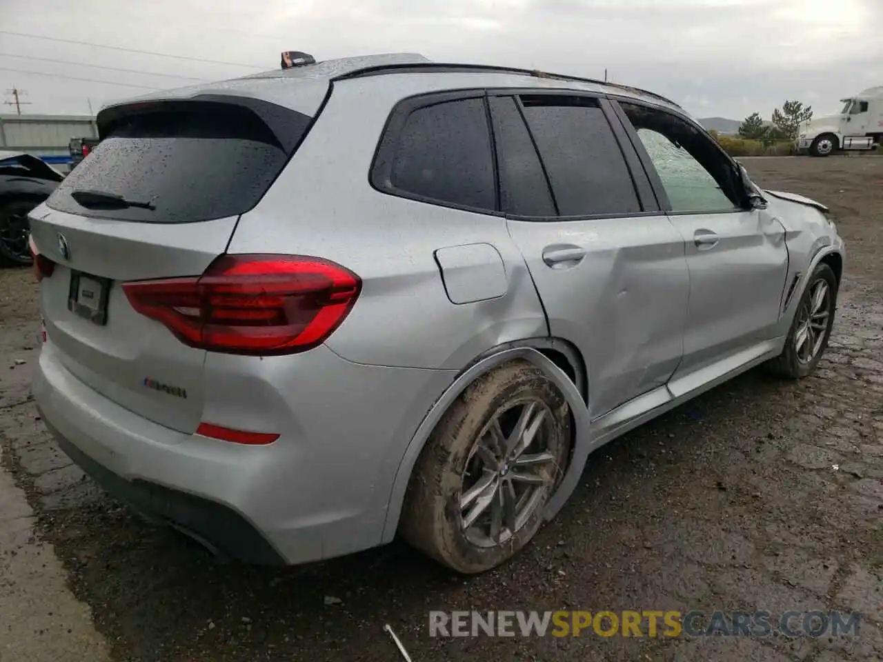 4 Photograph of a damaged car 5UXTS3C50K0Z07462 BMW X3 2019