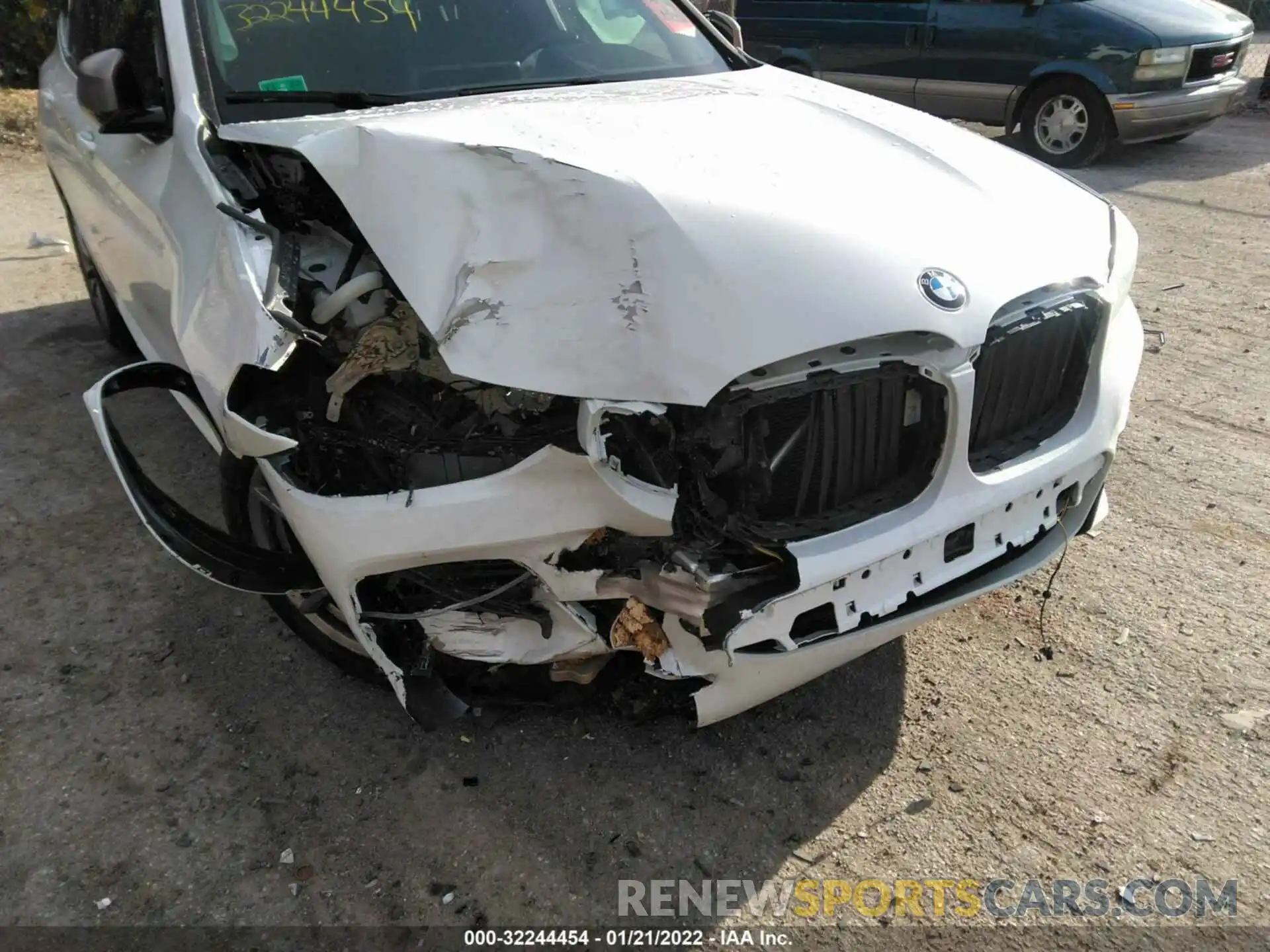 6 Photograph of a damaged car 5UXTS3C50K0Z08062 BMW X3 2019