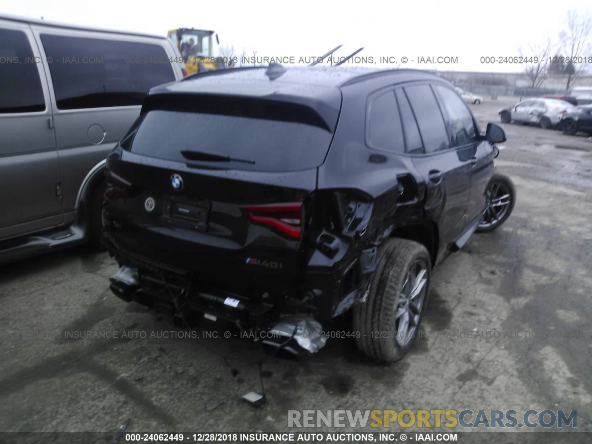 4 Photograph of a damaged car 5UXTS3C52K0Z05003 BMW X3 2019