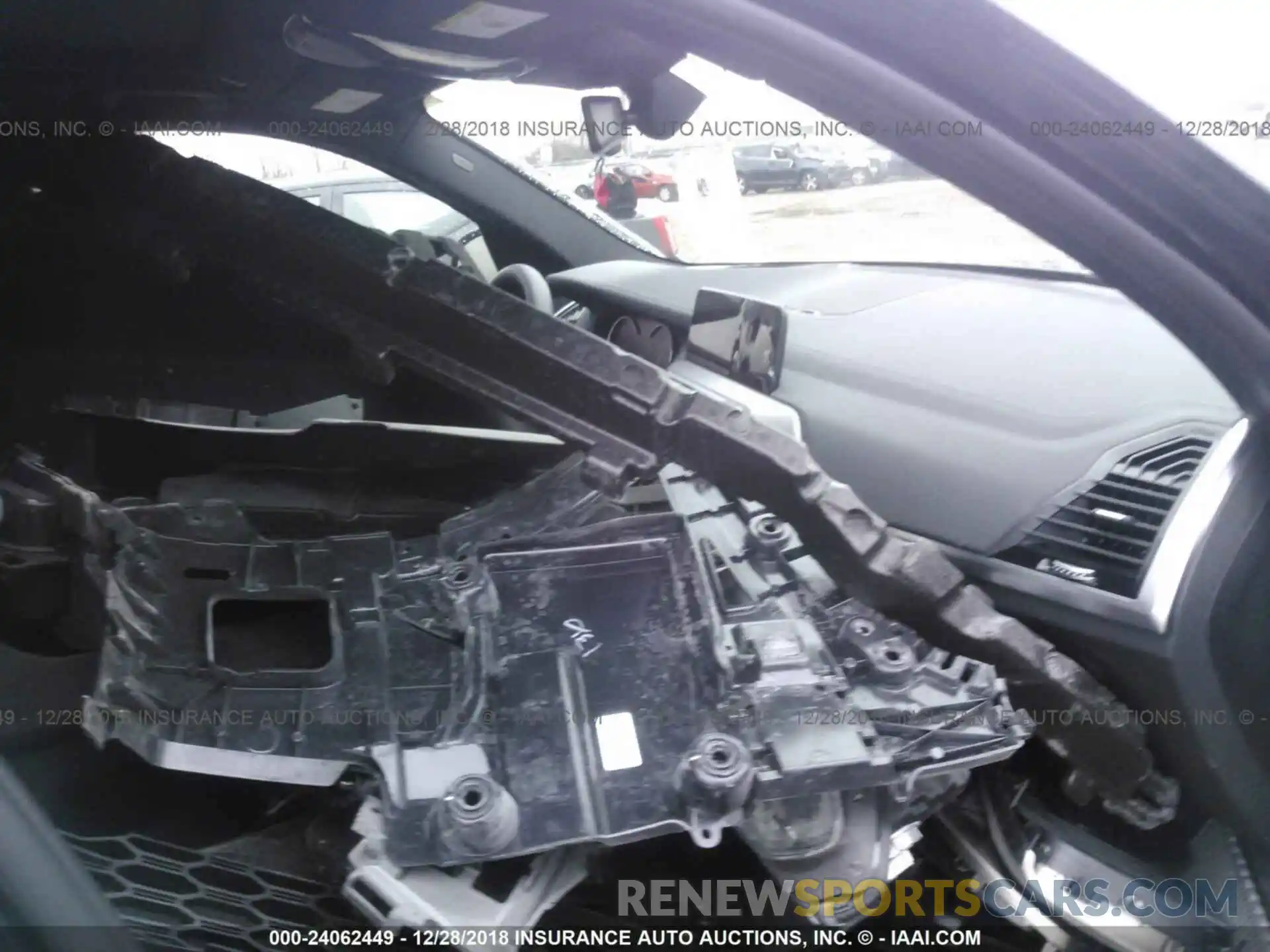 5 Photograph of a damaged car 5UXTS3C52K0Z05003 BMW X3 2019