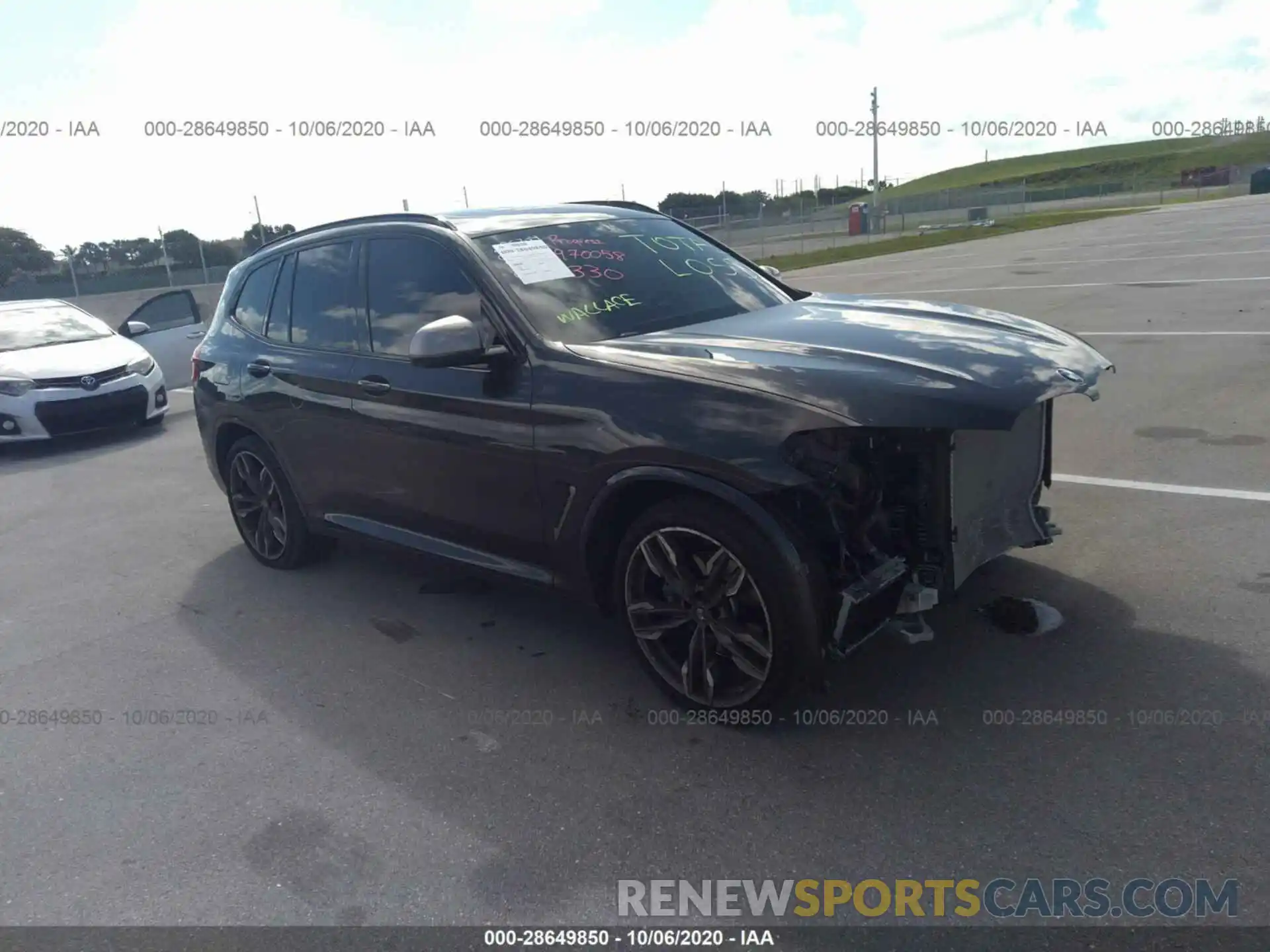 1 Photograph of a damaged car 5UXTS3C53K0Z10680 BMW X3 2019