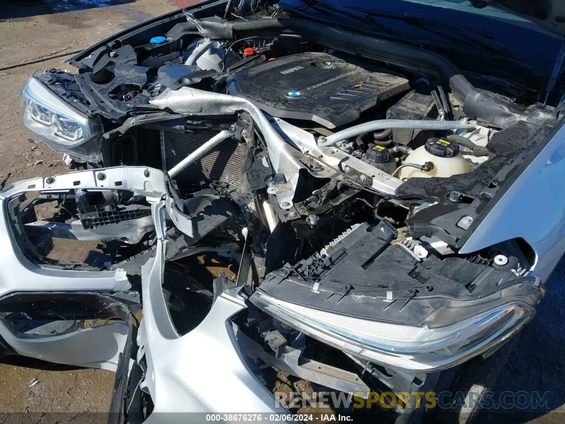 18 Photograph of a damaged car 5UXTS3C54K0Z05018 BMW X3 2019