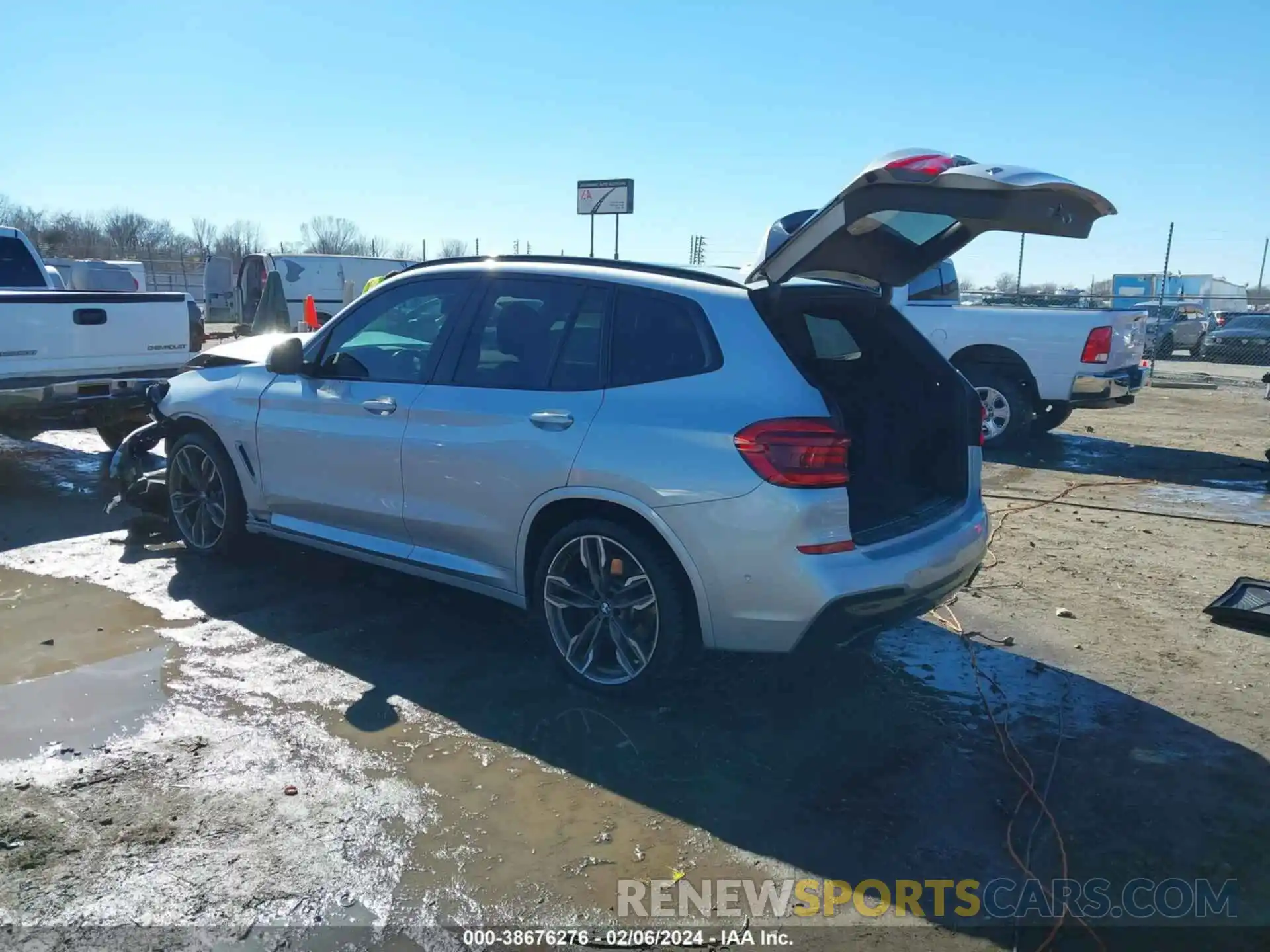 3 Photograph of a damaged car 5UXTS3C54K0Z05018 BMW X3 2019