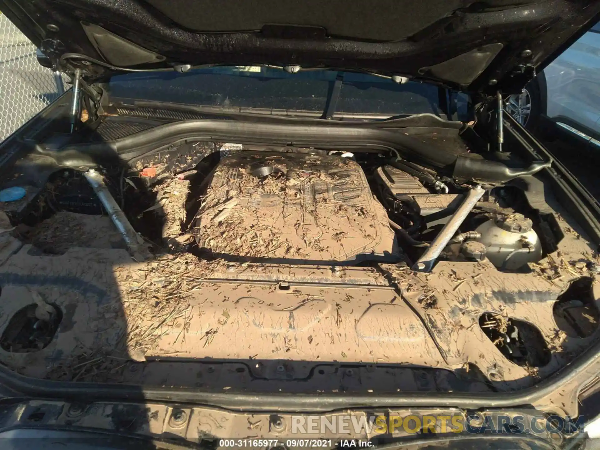 10 Photograph of a damaged car 5UXTS3C54KLR73205 BMW X3 2019