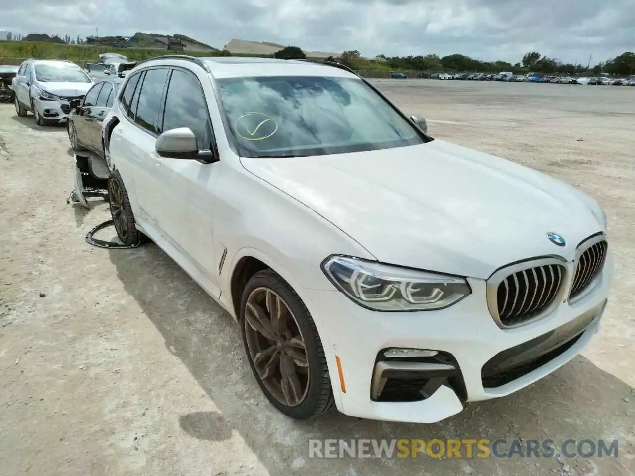 1 Photograph of a damaged car 5UXTS3C55K0Z10678 BMW X3 2019