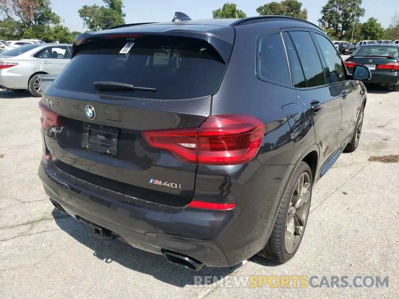 4 Photograph of a damaged car 5UXTS3C5XK0Z10207 BMW X3 2019