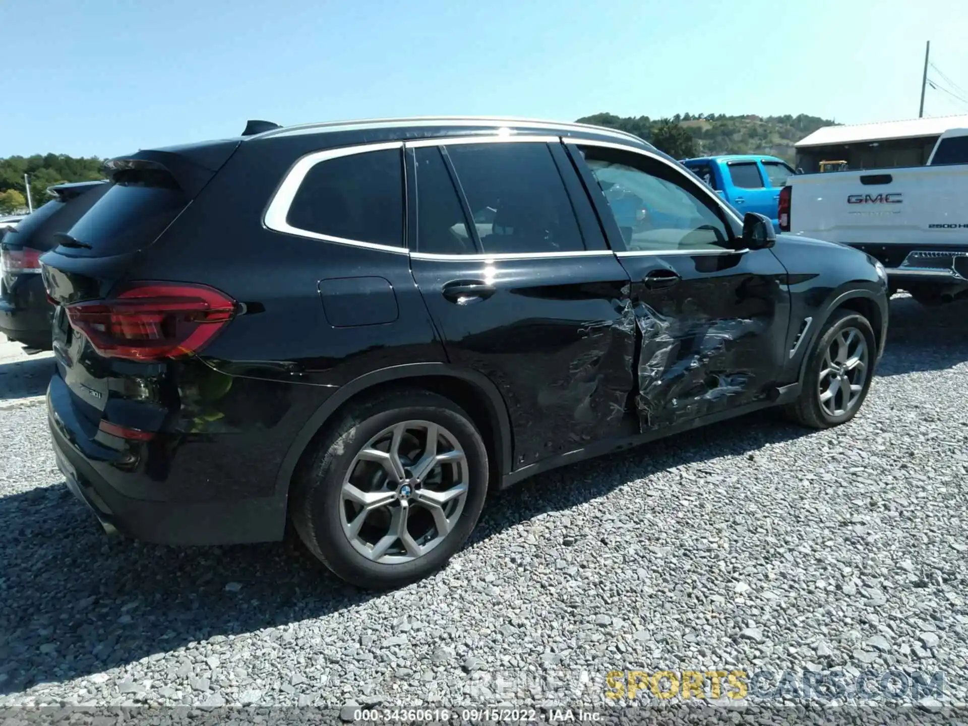 4 Photograph of a damaged car 5UXTY3C00L9B39825 BMW X3 2020