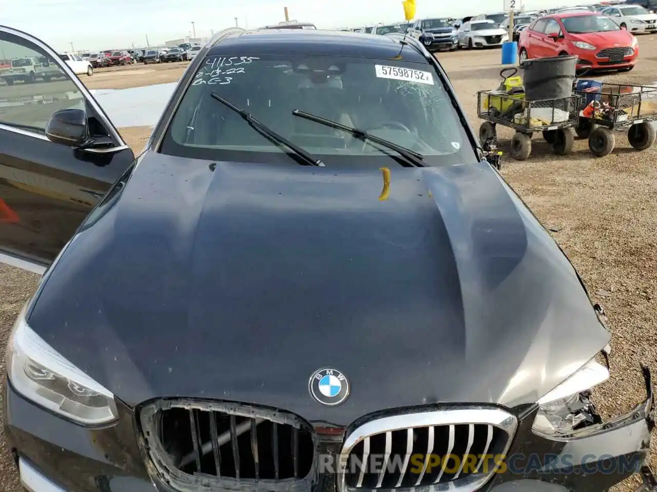 7 Photograph of a damaged car 5UXTY3C00L9D03803 BMW X3 2020