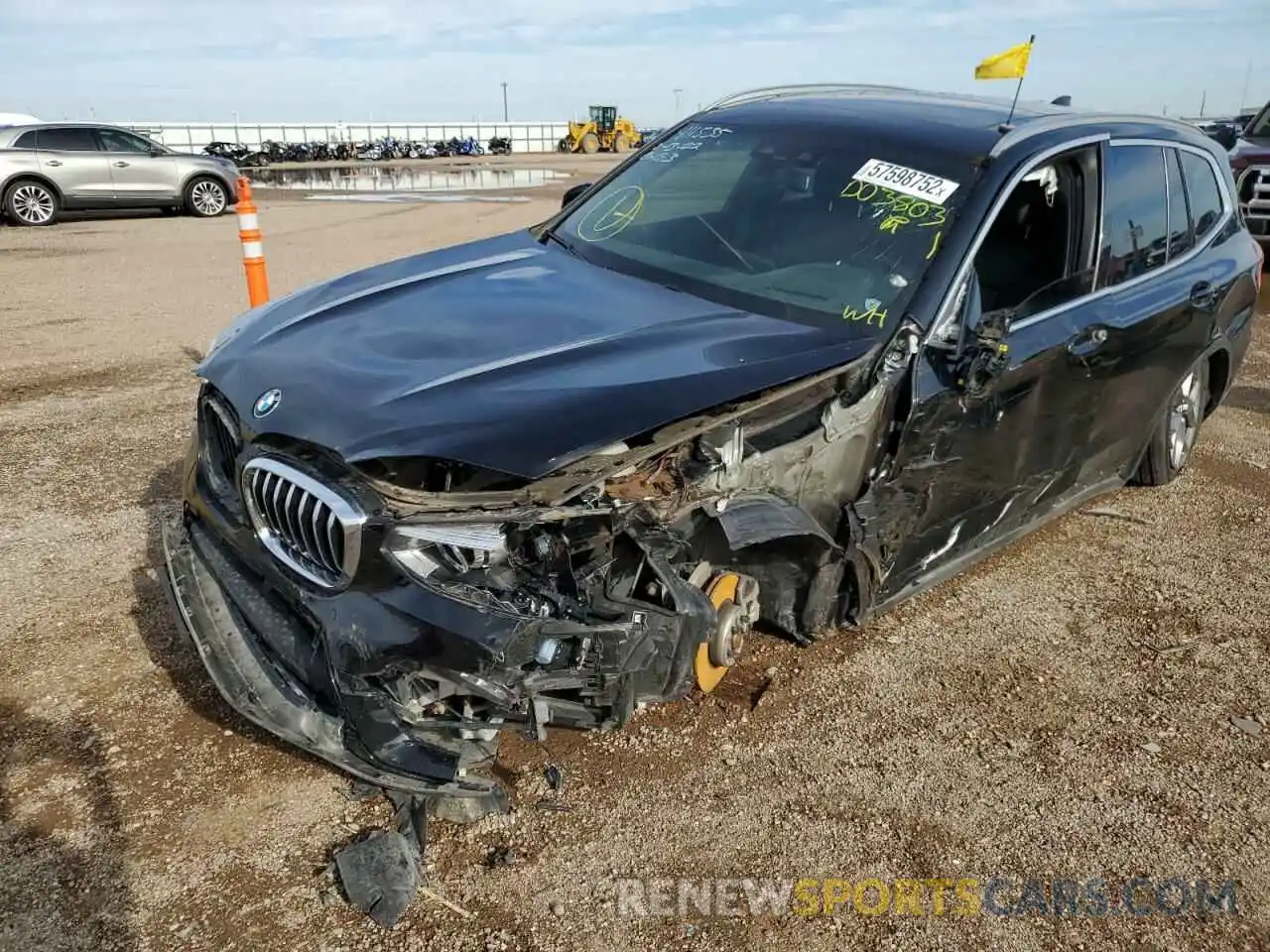 9 Photograph of a damaged car 5UXTY3C00L9D03803 BMW X3 2020