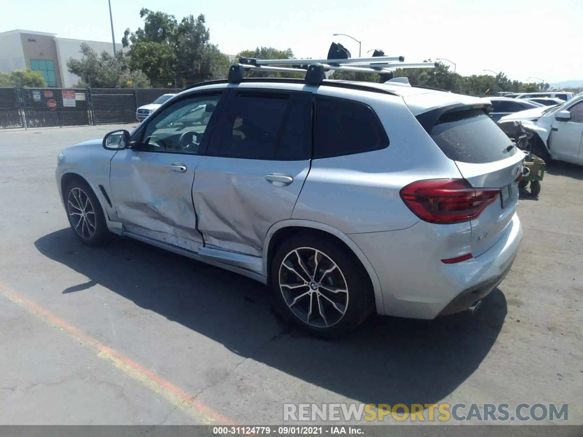 3 Photograph of a damaged car 5UXTY3C00LLU69965 BMW X3 2020