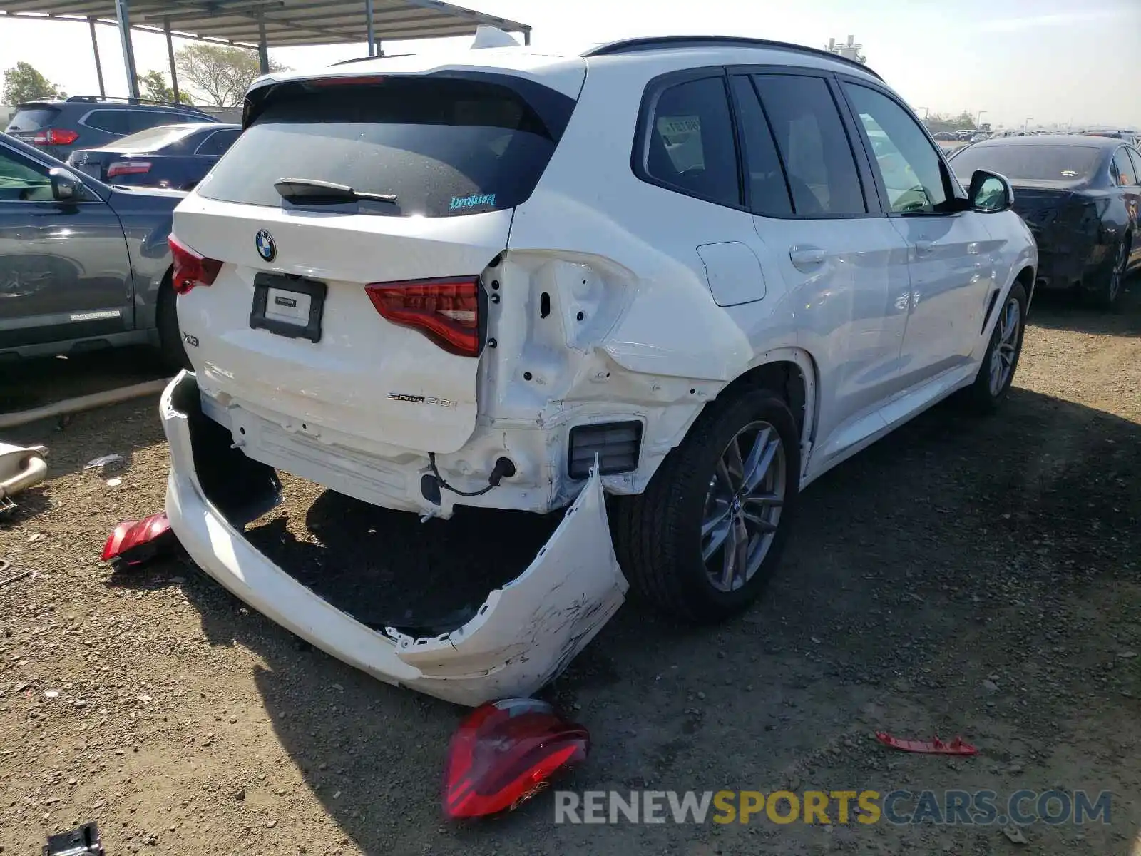 4 Photograph of a damaged car 5UXTY3C00LLU70159 BMW X3 2020