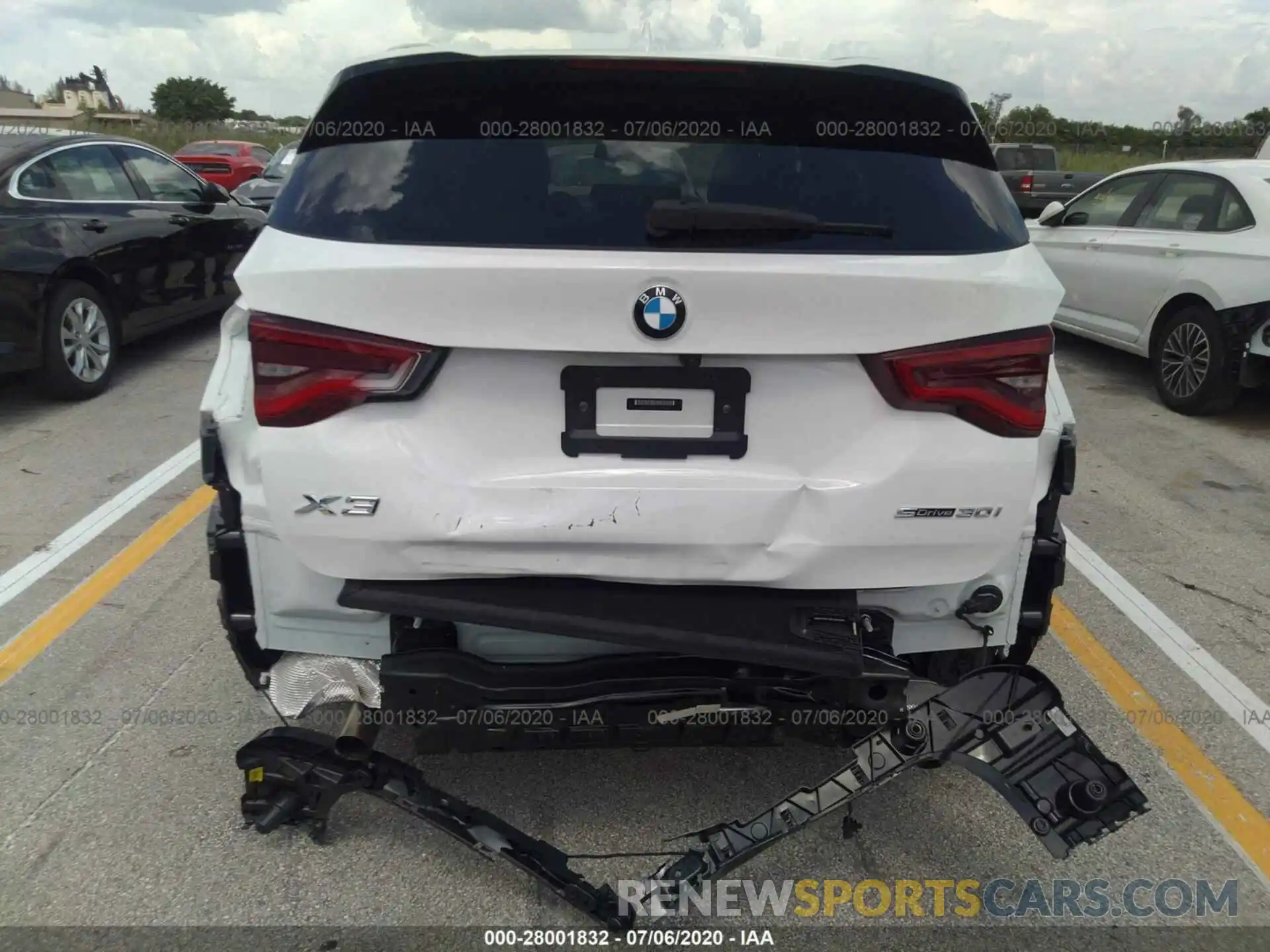6 Photograph of a damaged car 5UXTY3C00LLU71652 BMW X3 2020