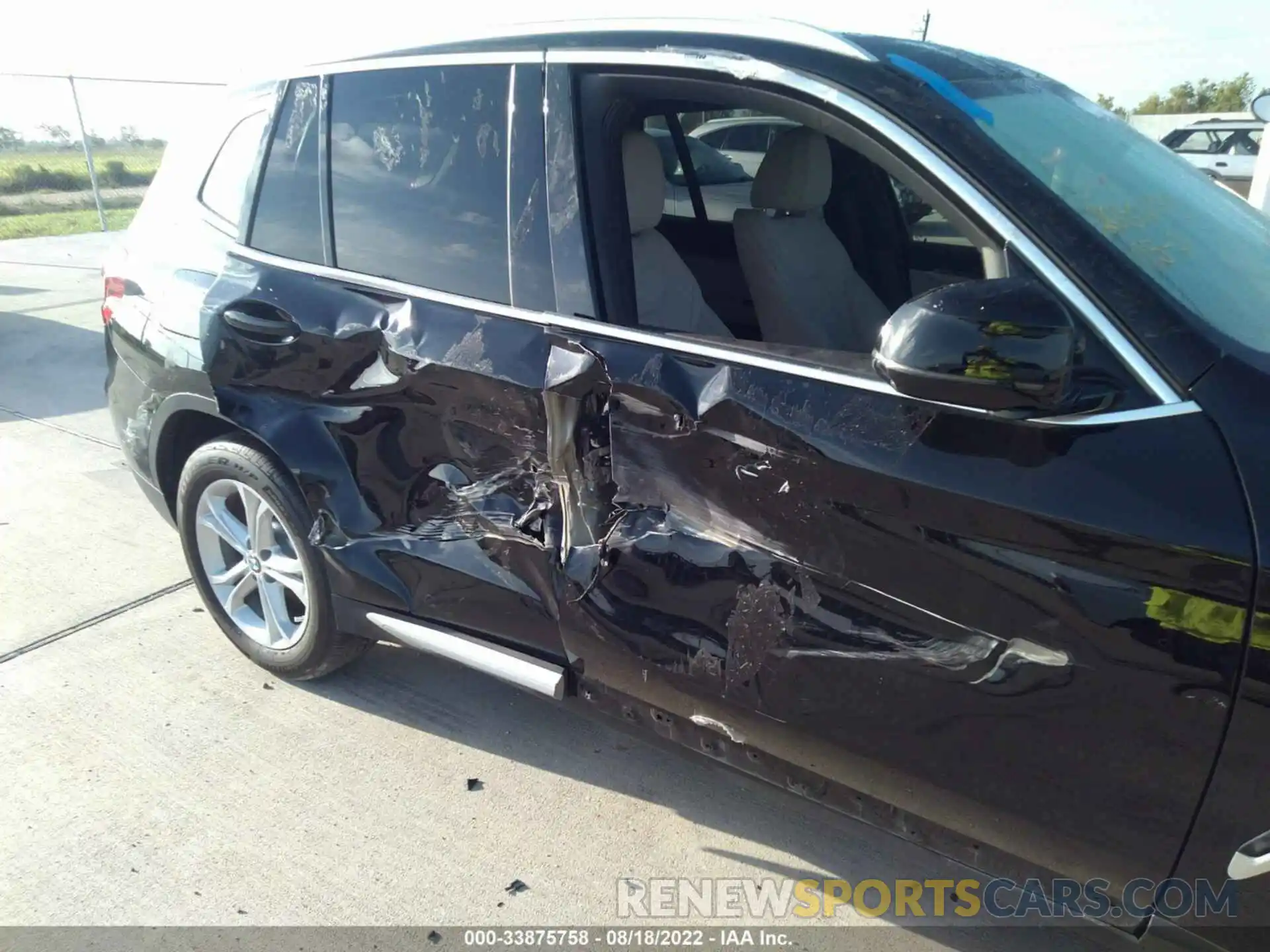 6 Photograph of a damaged car 5UXTY3C01L9C23510 BMW X3 2020