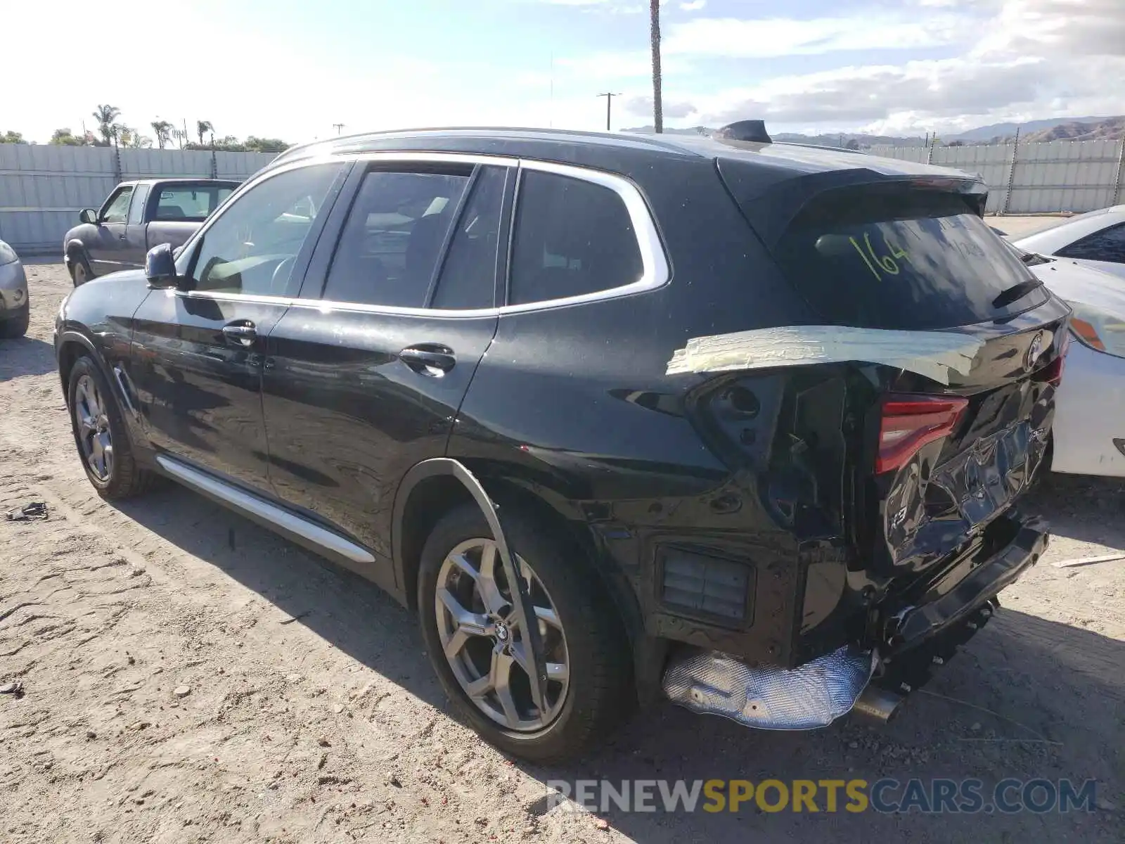 3 Photograph of a damaged car 5UXTY3C01L9D10212 BMW X3 2020