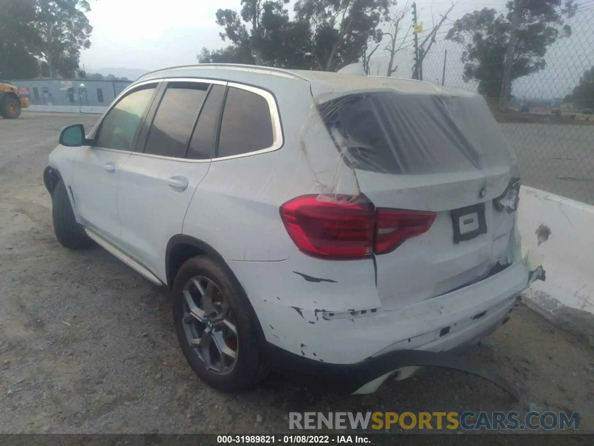 3 Photograph of a damaged car 5UXTY3C01L9D47468 BMW X3 2020