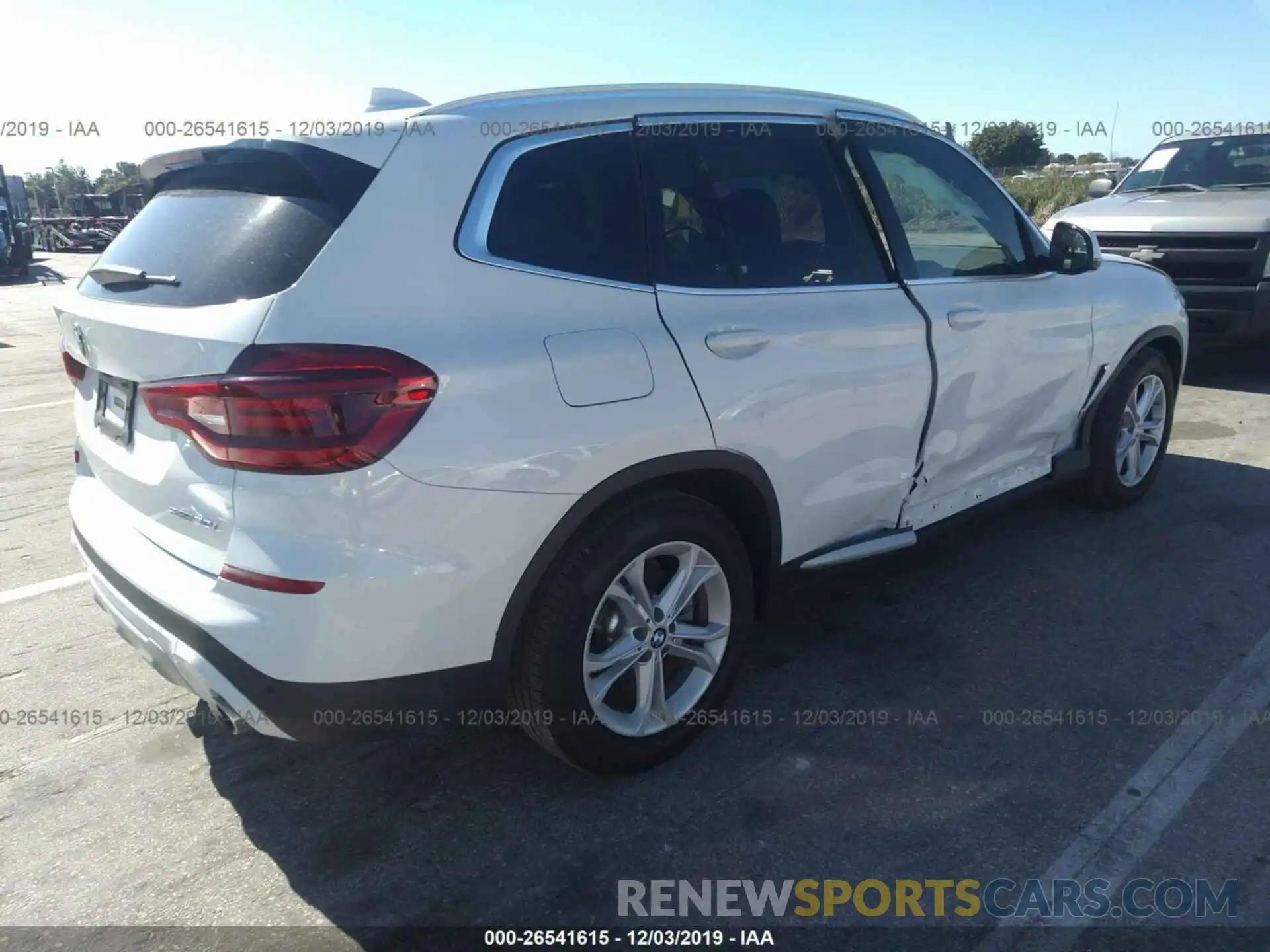 4 Photograph of a damaged car 5UXTY3C01LLE55446 BMW X3 2020