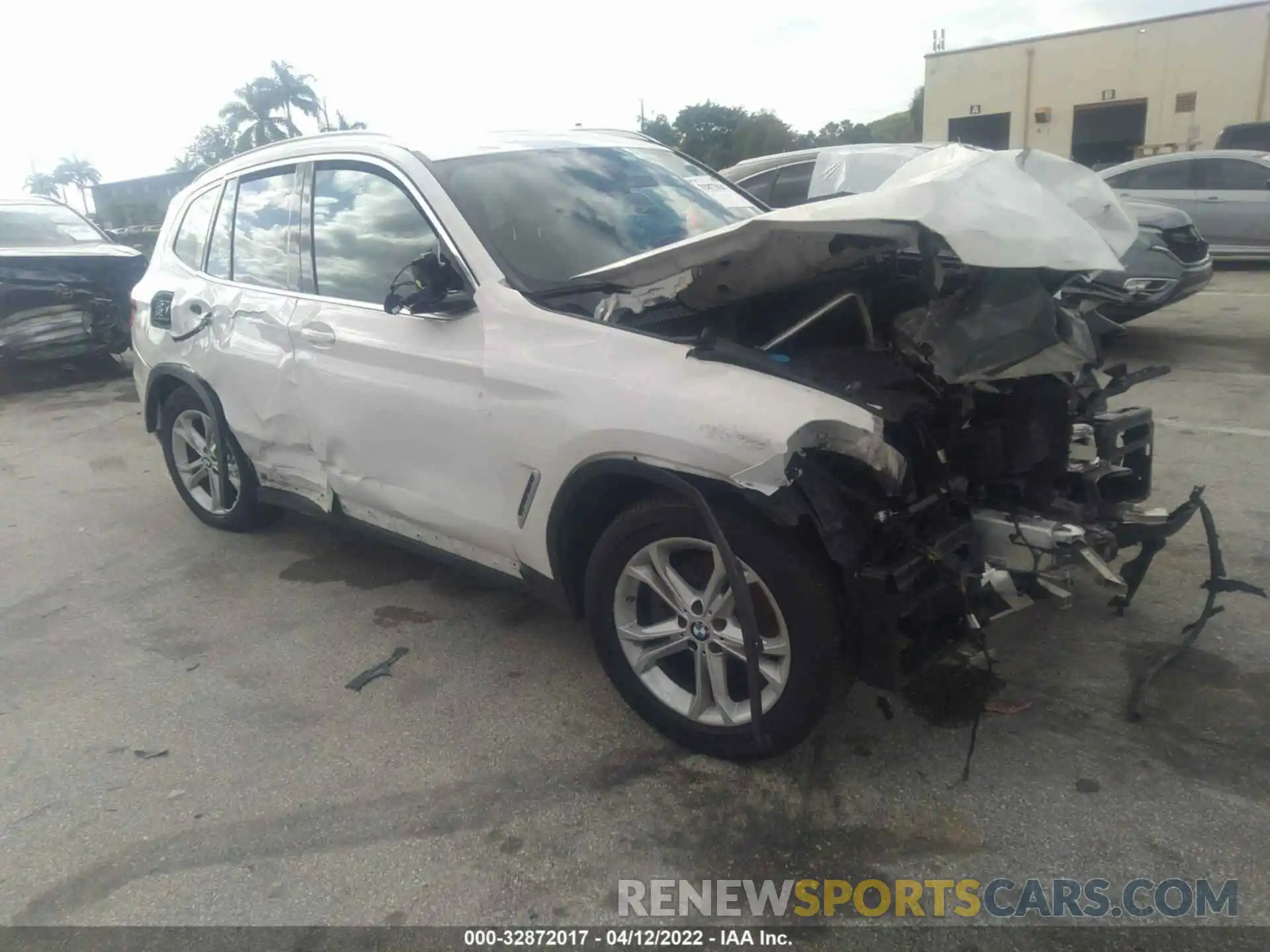 1 Photograph of a damaged car 5UXTY3C01LLE55480 BMW X3 2020