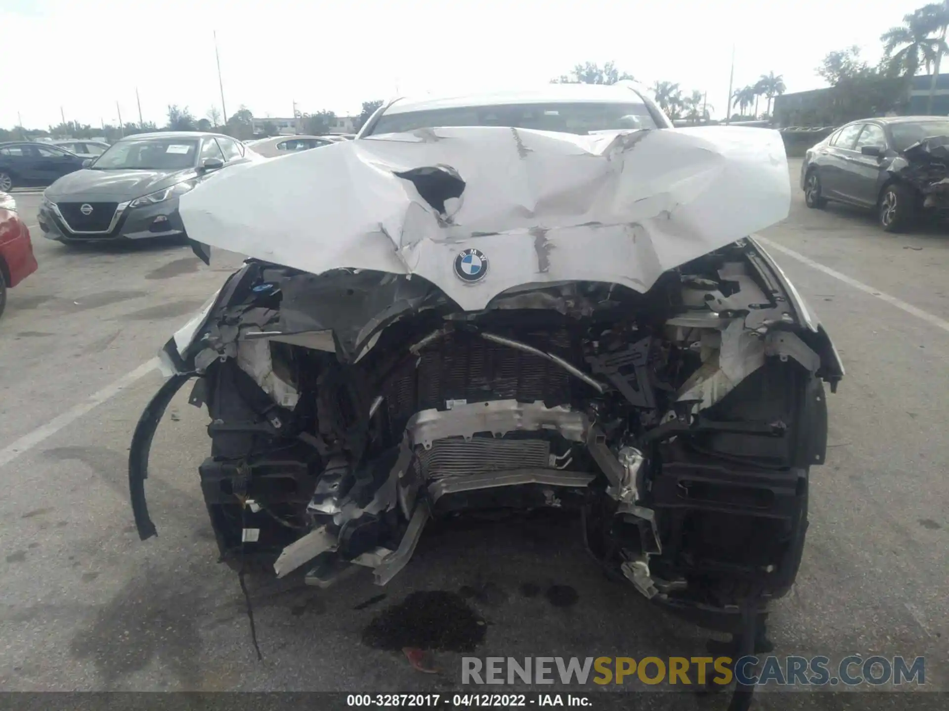 6 Photograph of a damaged car 5UXTY3C01LLE55480 BMW X3 2020