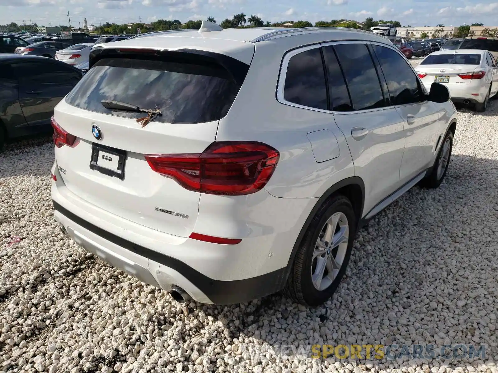 4 Фотография поврежденного автомобиля 5UXTY3C02L9C90424 BMW X3 2020