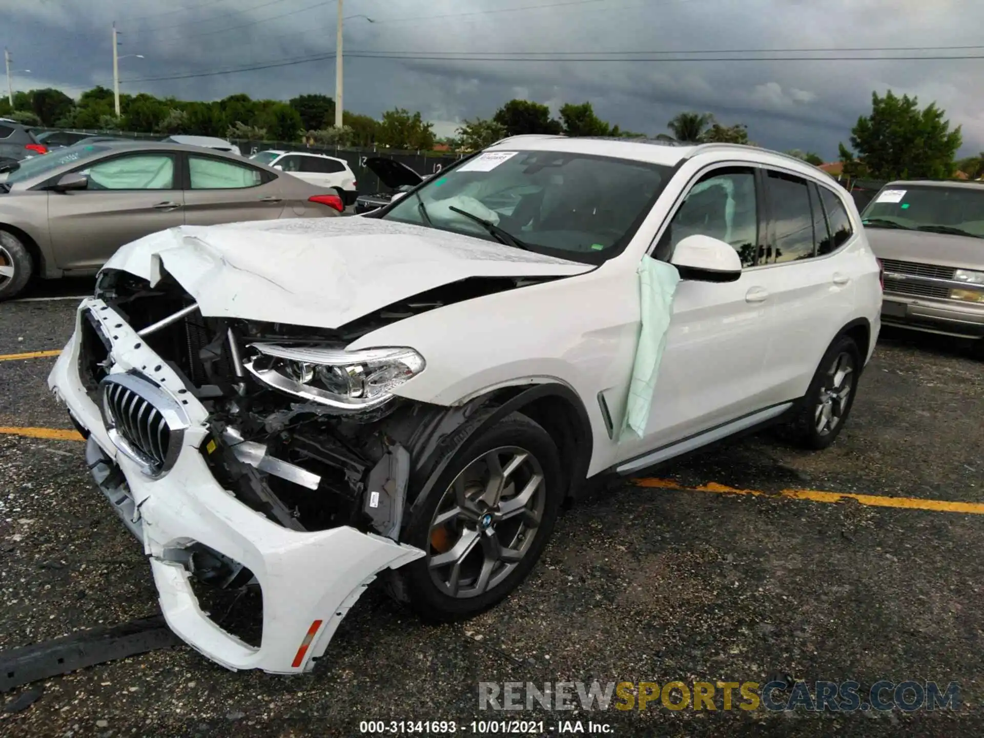 2 Photograph of a damaged car 5UXTY3C02L9C98622 BMW X3 2020