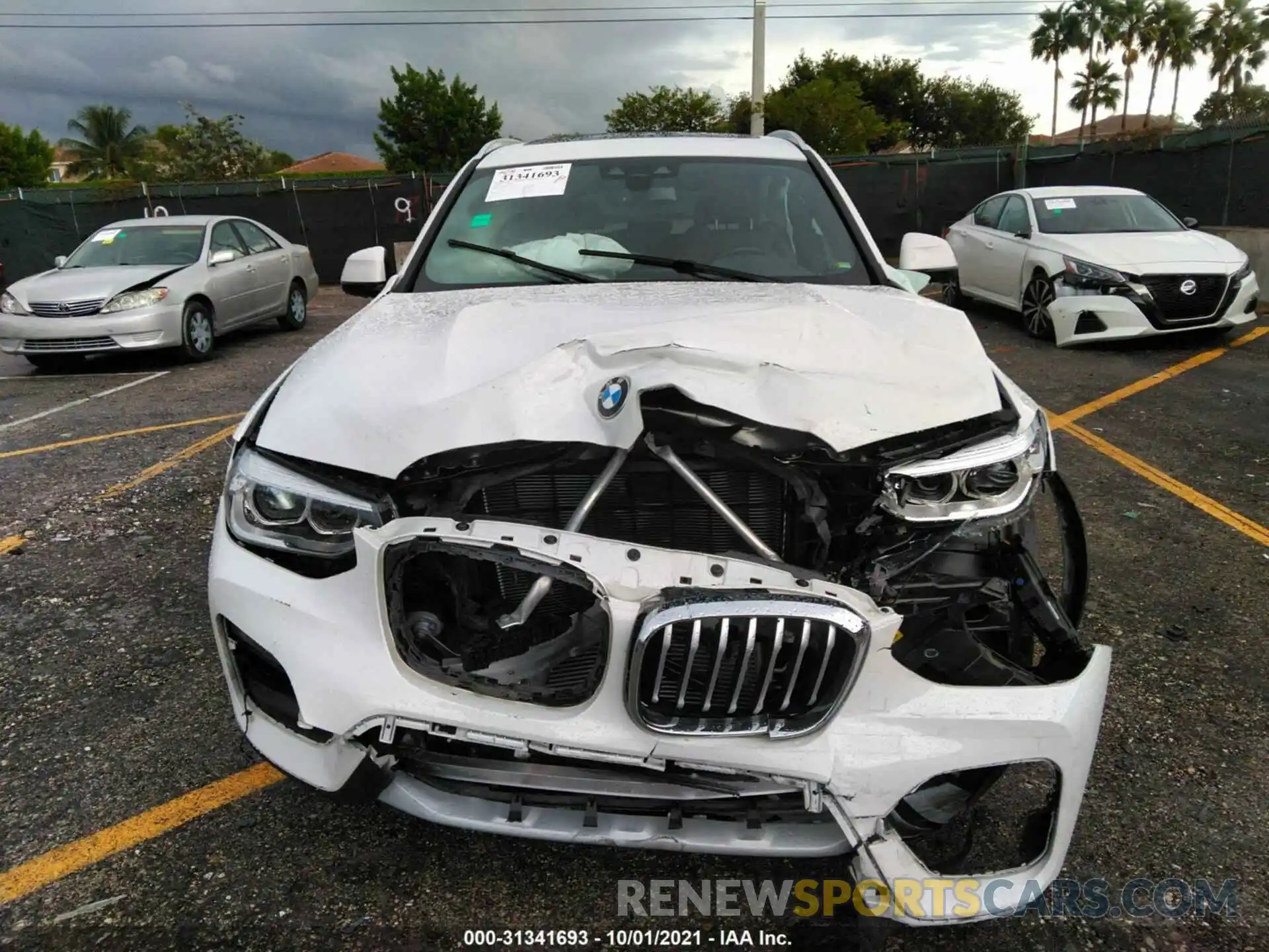 6 Photograph of a damaged car 5UXTY3C02L9C98622 BMW X3 2020