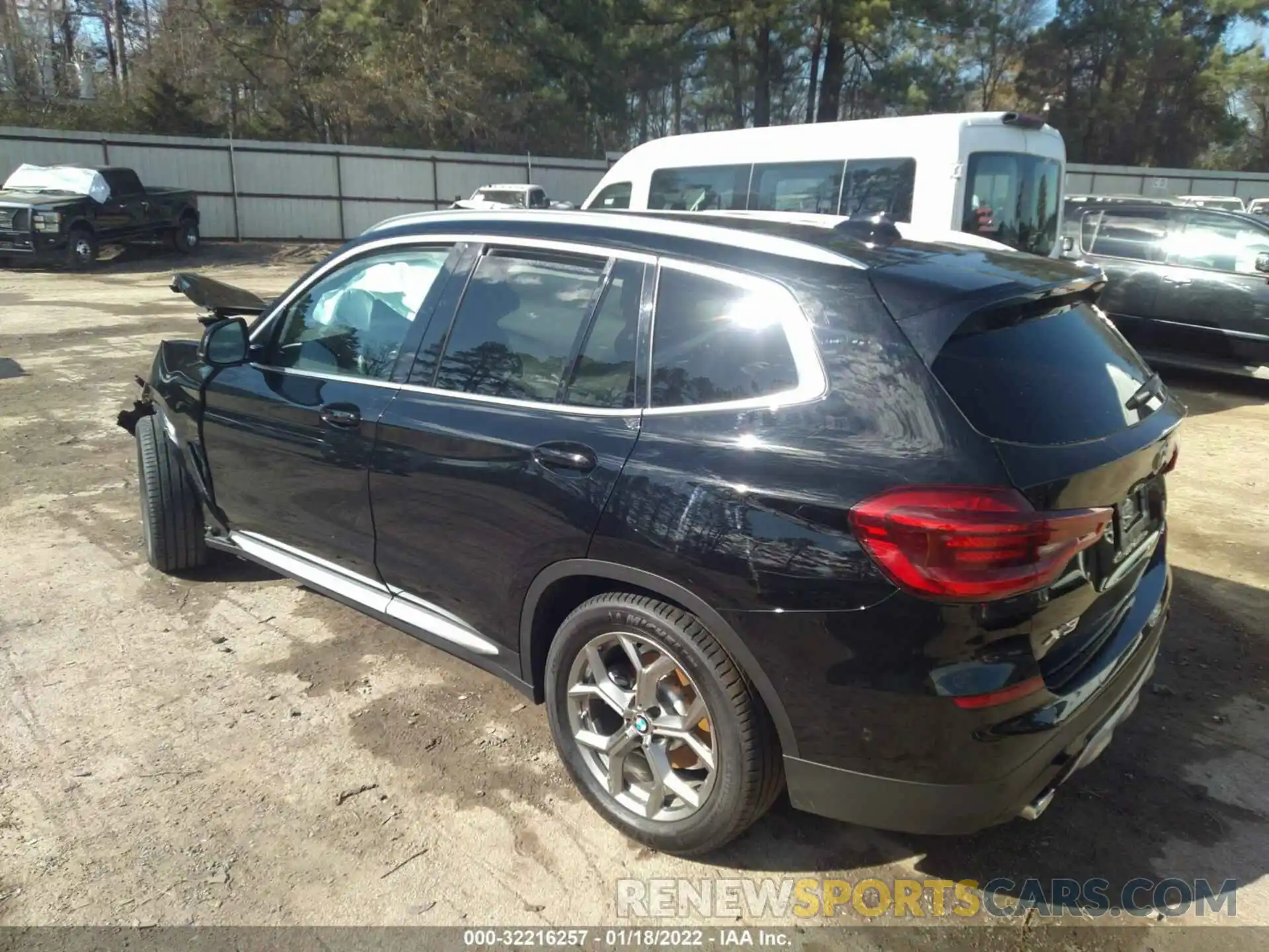 3 Photograph of a damaged car 5UXTY3C02L9D67843 BMW X3 2020