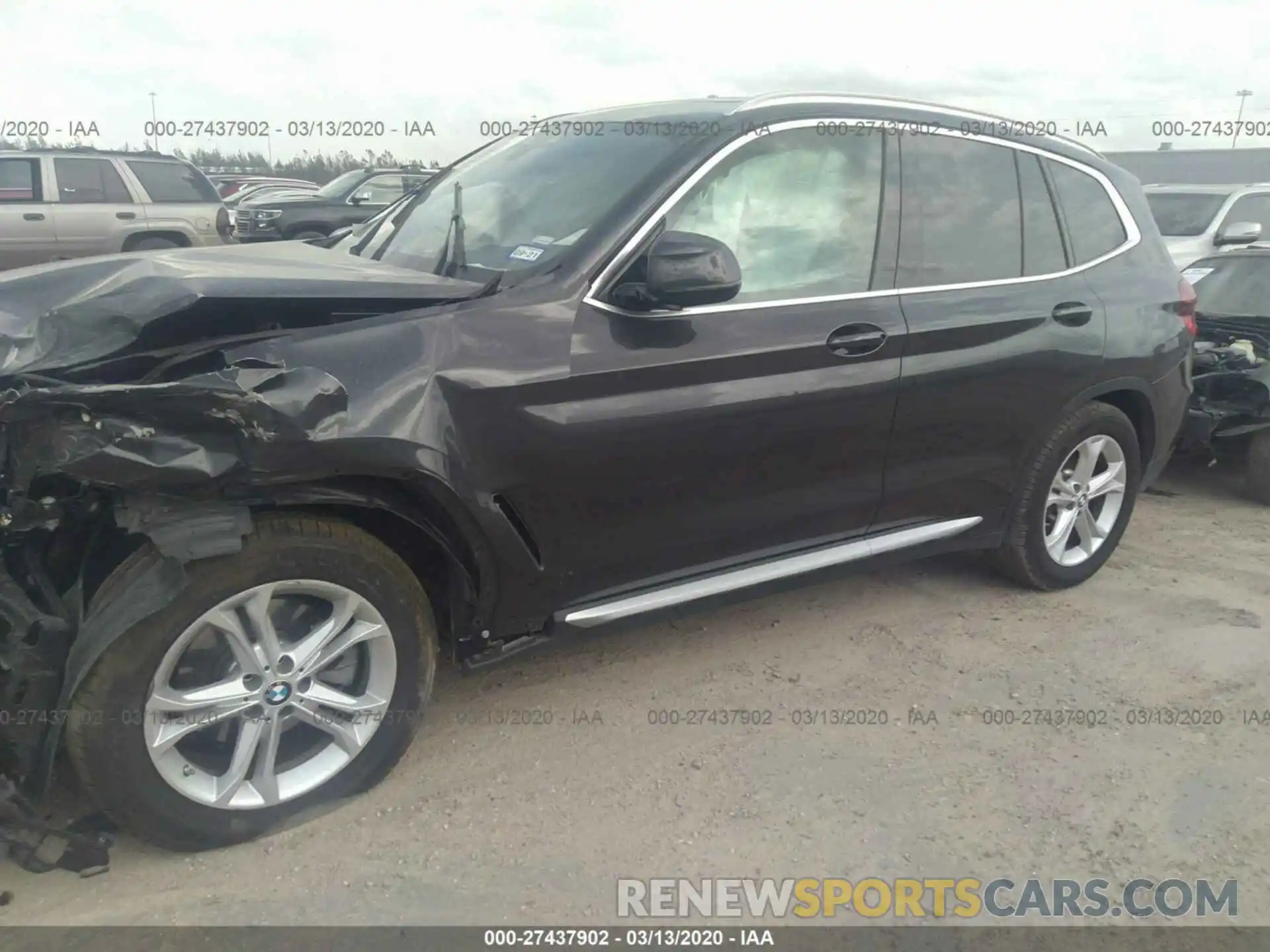 2 Photograph of a damaged car 5UXTY3C03LLE55092 BMW X3 2020