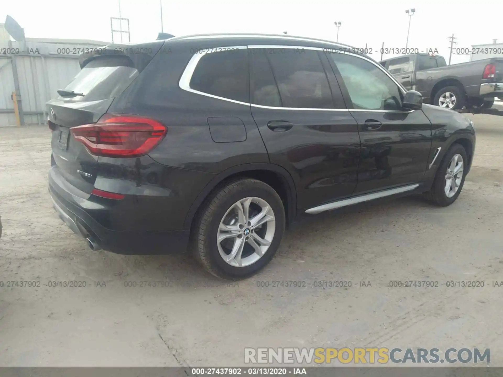 4 Фотография поврежденного автомобиля 5UXTY3C03LLE55092 BMW X3 2020