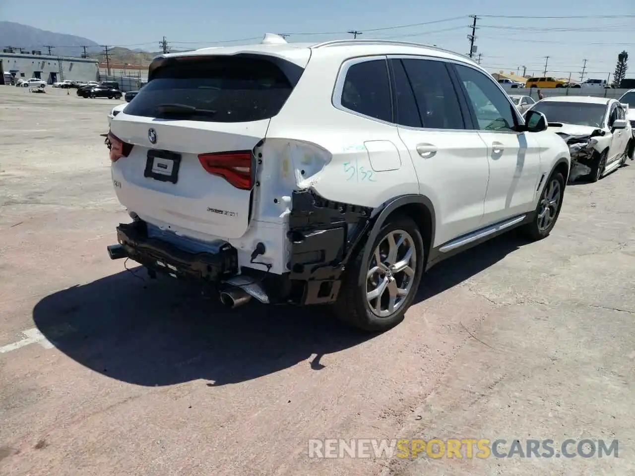 4 Photograph of a damaged car 5UXTY3C04LLU70438 BMW X3 2020