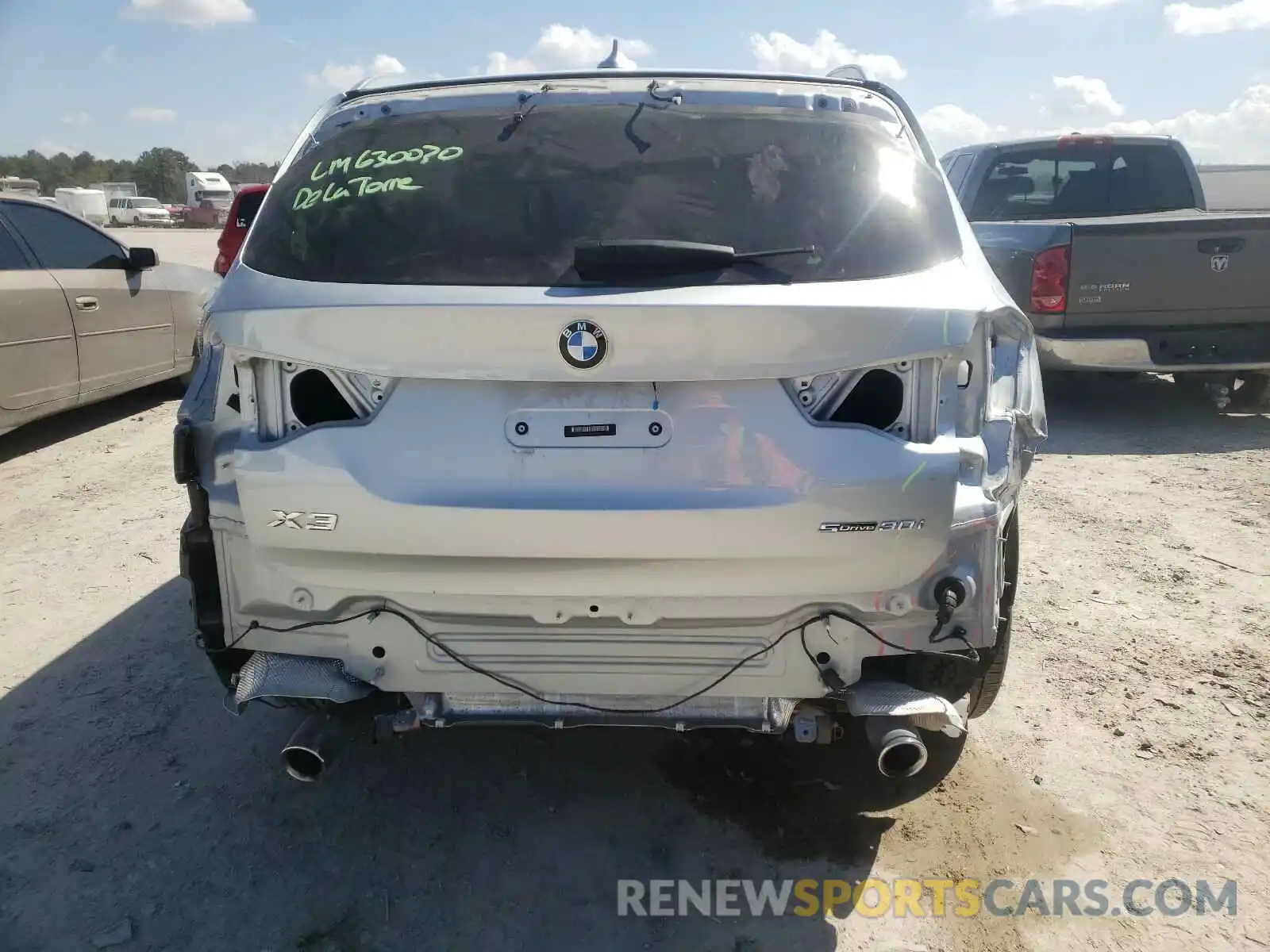 9 Photograph of a damaged car 5UXTY3C04LLU72562 BMW X3 2020