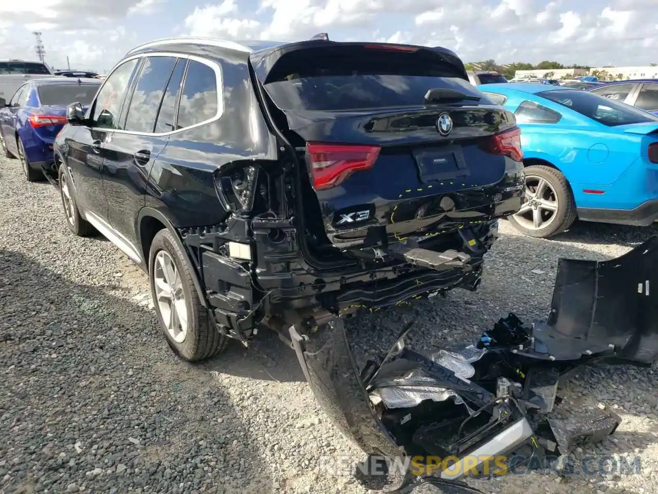 3 Photograph of a damaged car 5UXTY3C05L9C51391 BMW X3 2020