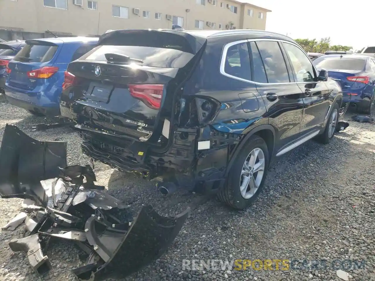 4 Photograph of a damaged car 5UXTY3C05L9C51391 BMW X3 2020