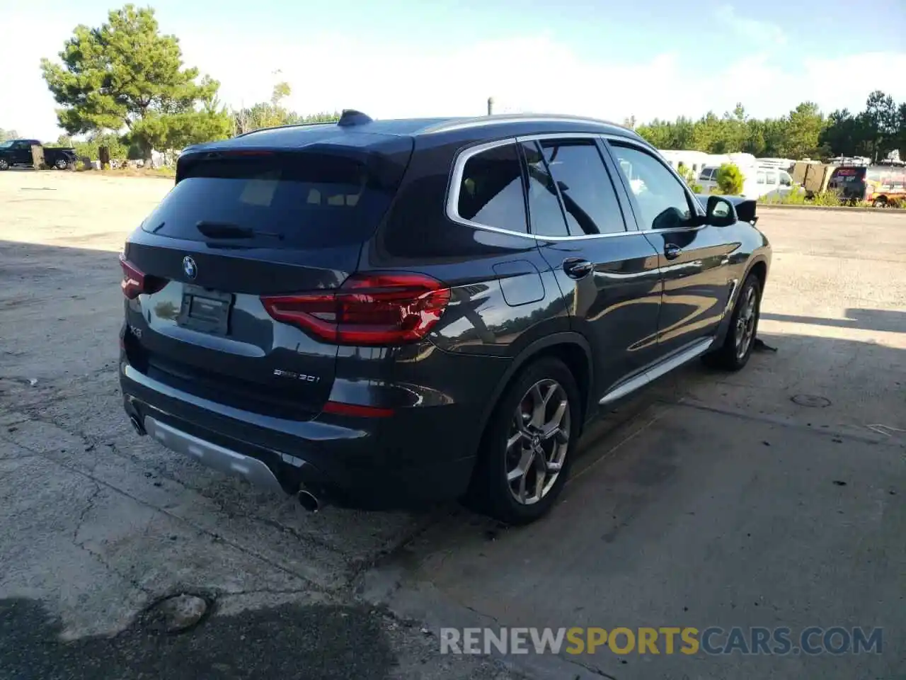 4 Photograph of a damaged car 5UXTY3C05L9C62441 BMW X3 2020