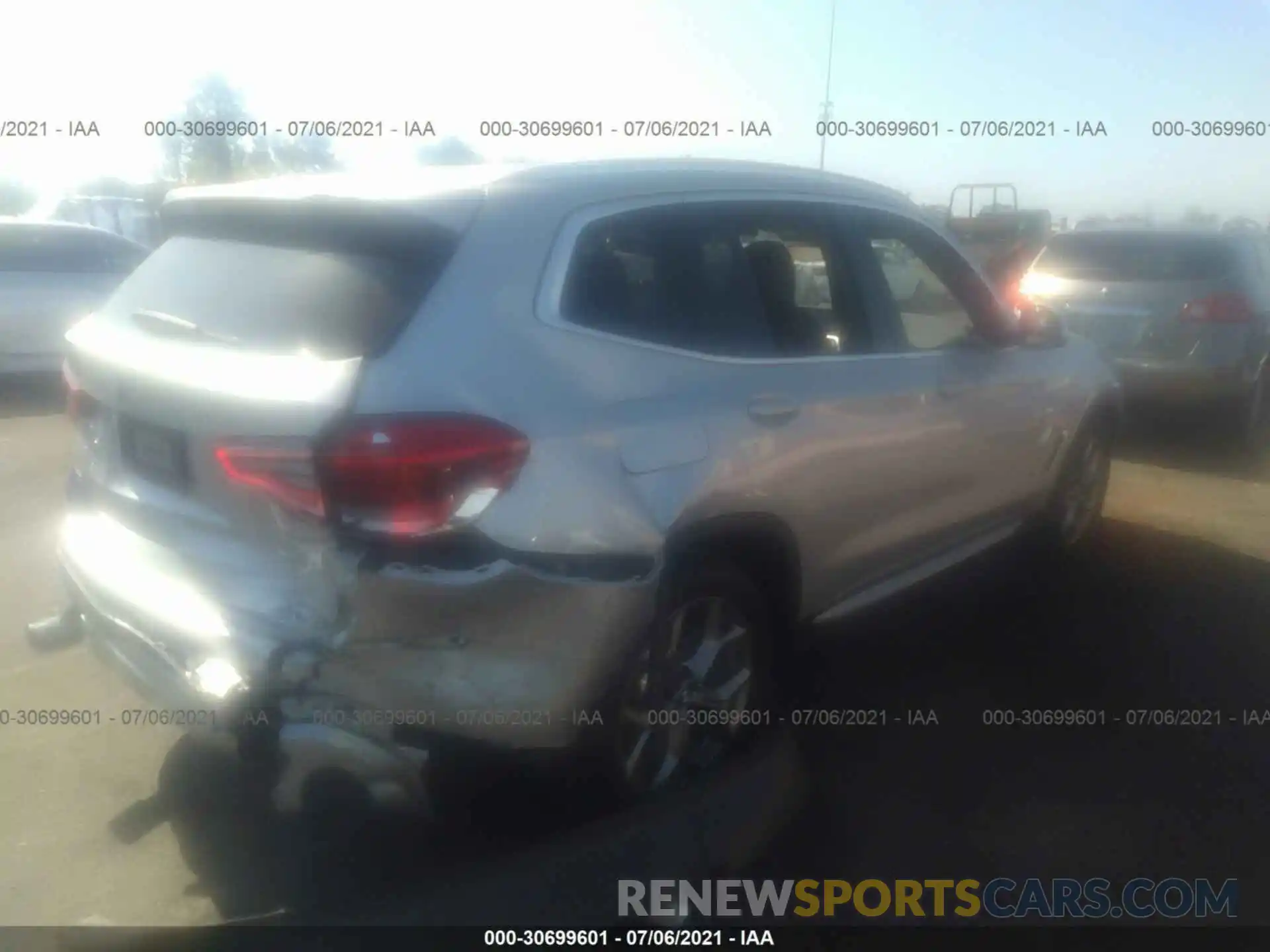 4 Photograph of a damaged car 5UXTY3C05L9D13050 BMW X3 2020