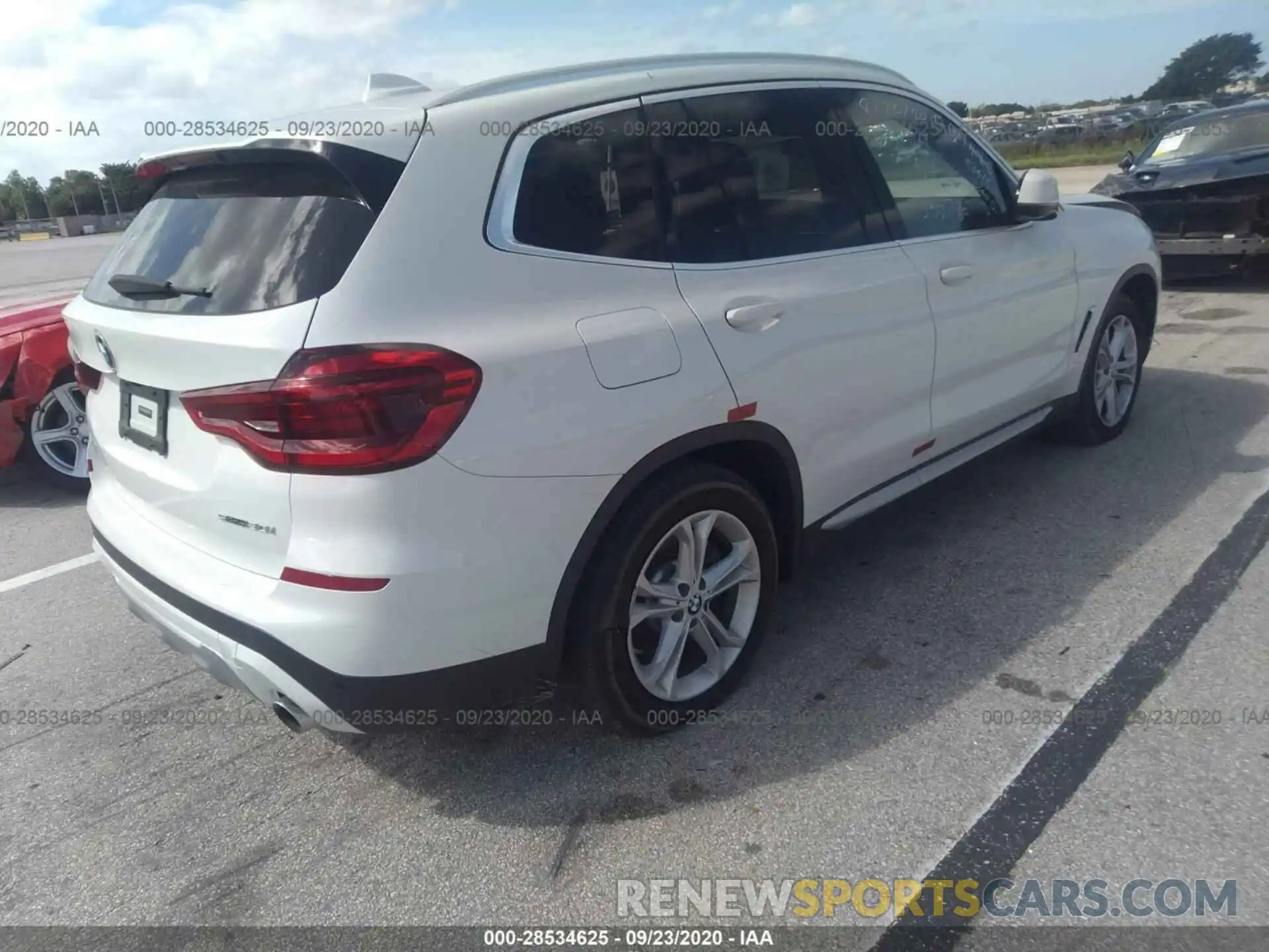 4 Photograph of a damaged car 5UXTY3C05LLE55479 BMW X3 2020