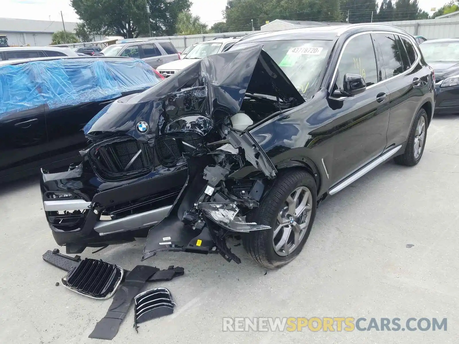 2 Photograph of a damaged car 5UXTY3C05LLU72053 BMW X3 2020