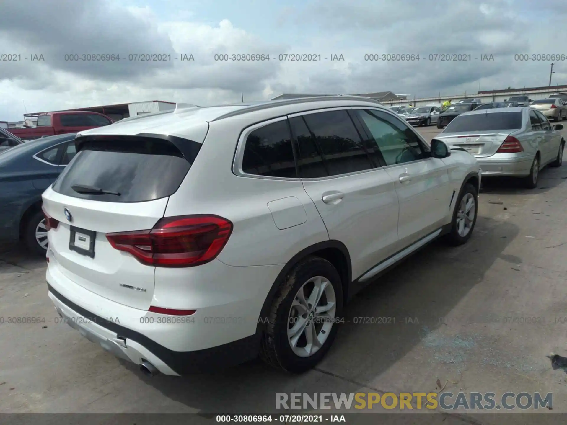 4 Фотография поврежденного автомобиля 5UXTY3C06L9B06618 BMW X3 2020