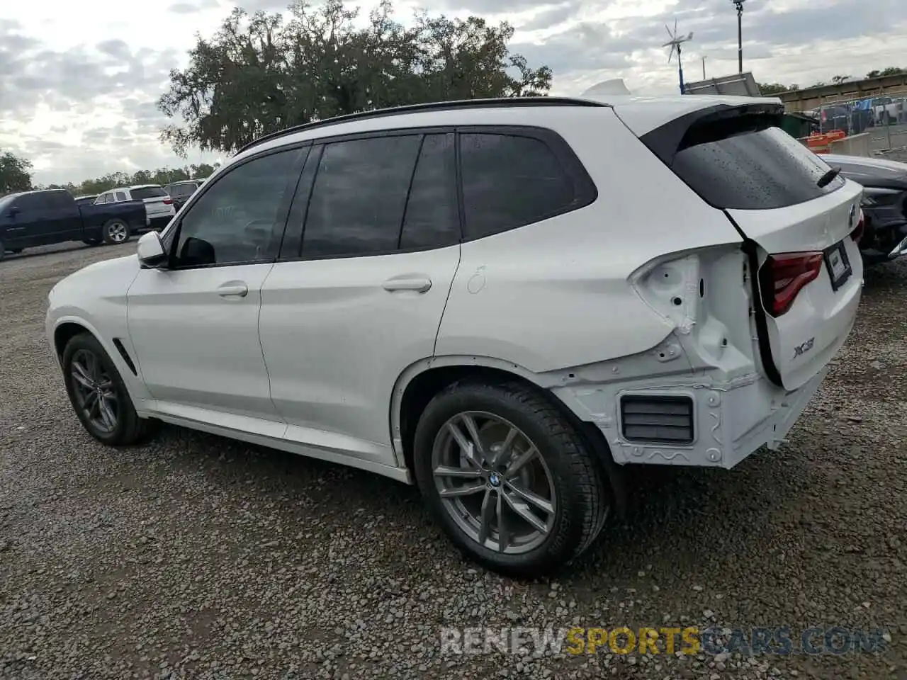 2 Фотография поврежденного автомобиля 5UXTY3C06L9C54297 BMW X3 2020