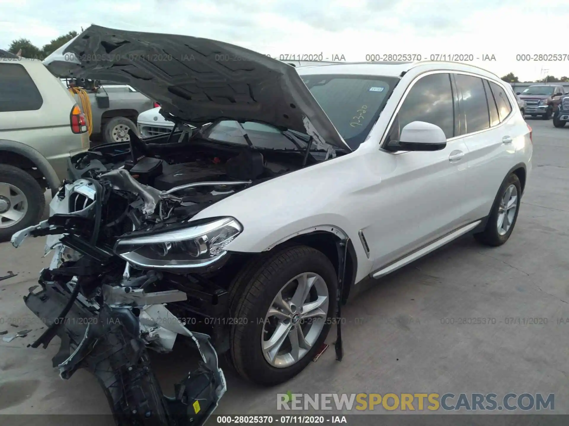 2 Фотография поврежденного автомобиля 5UXTY3C07L9B04702 BMW X3 2020