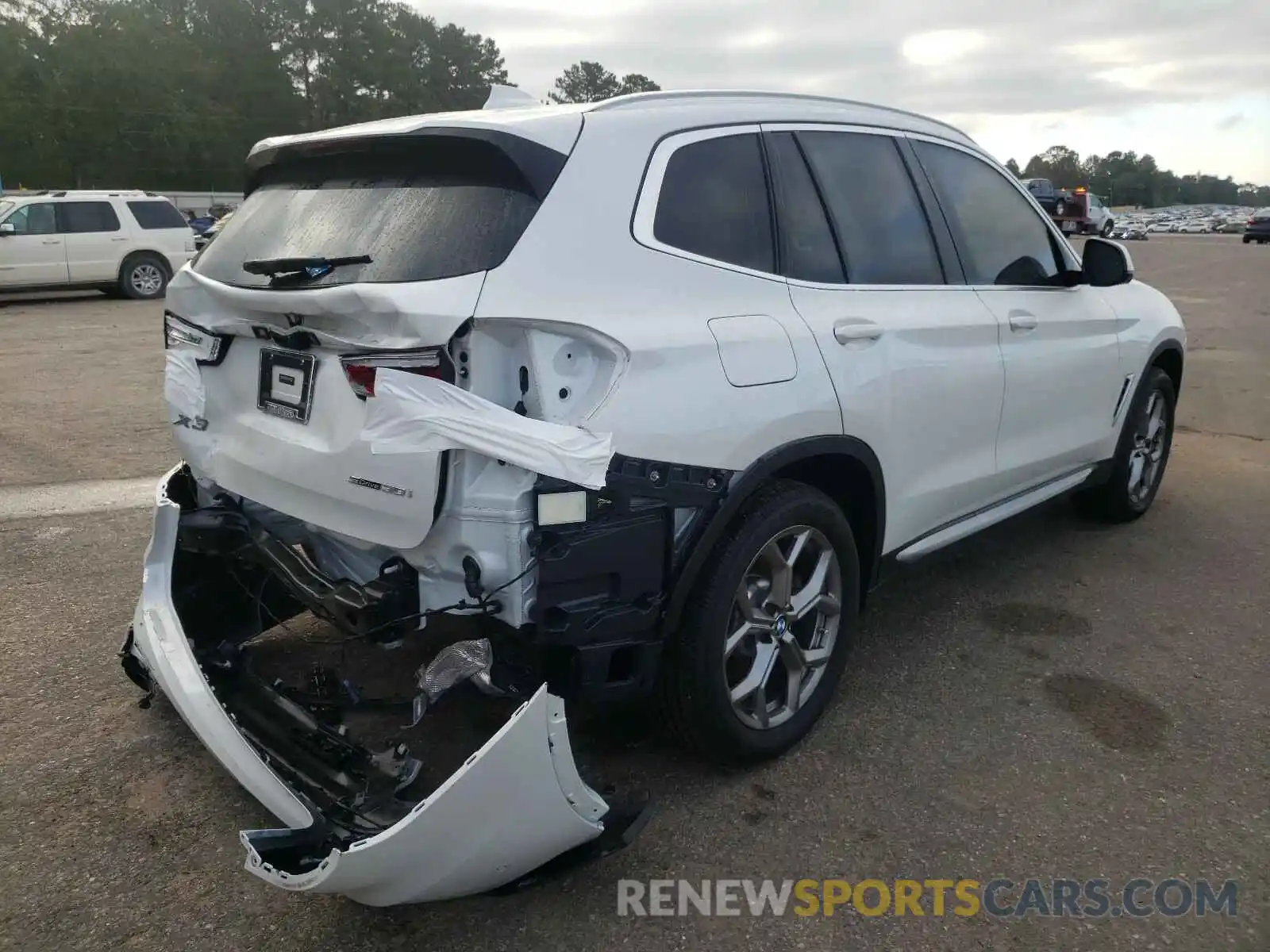 4 Photograph of a damaged car 5UXTY3C08L9C17011 BMW X3 2020