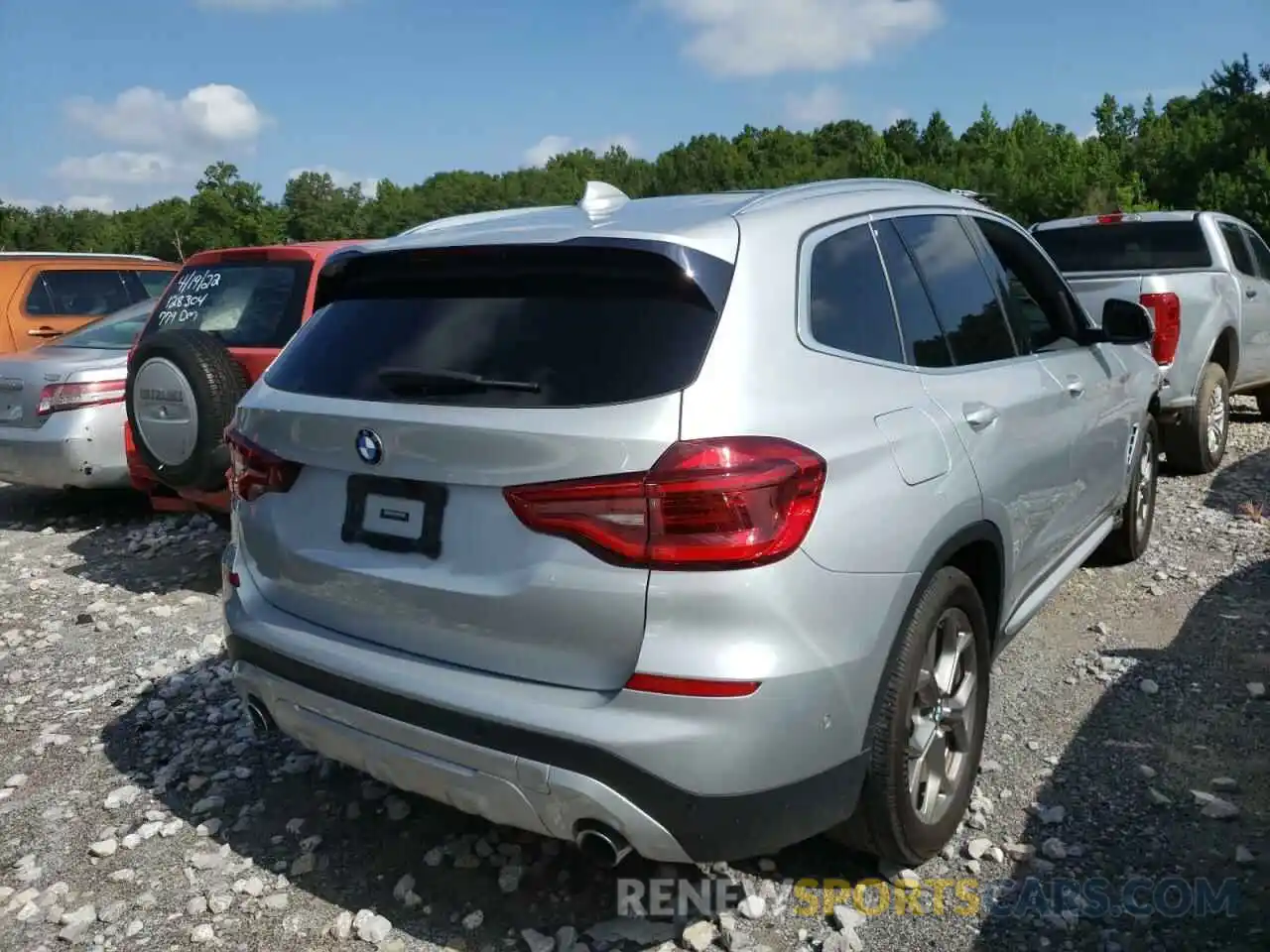 4 Photograph of a damaged car 5UXTY3C08LLU72211 BMW X3 2020