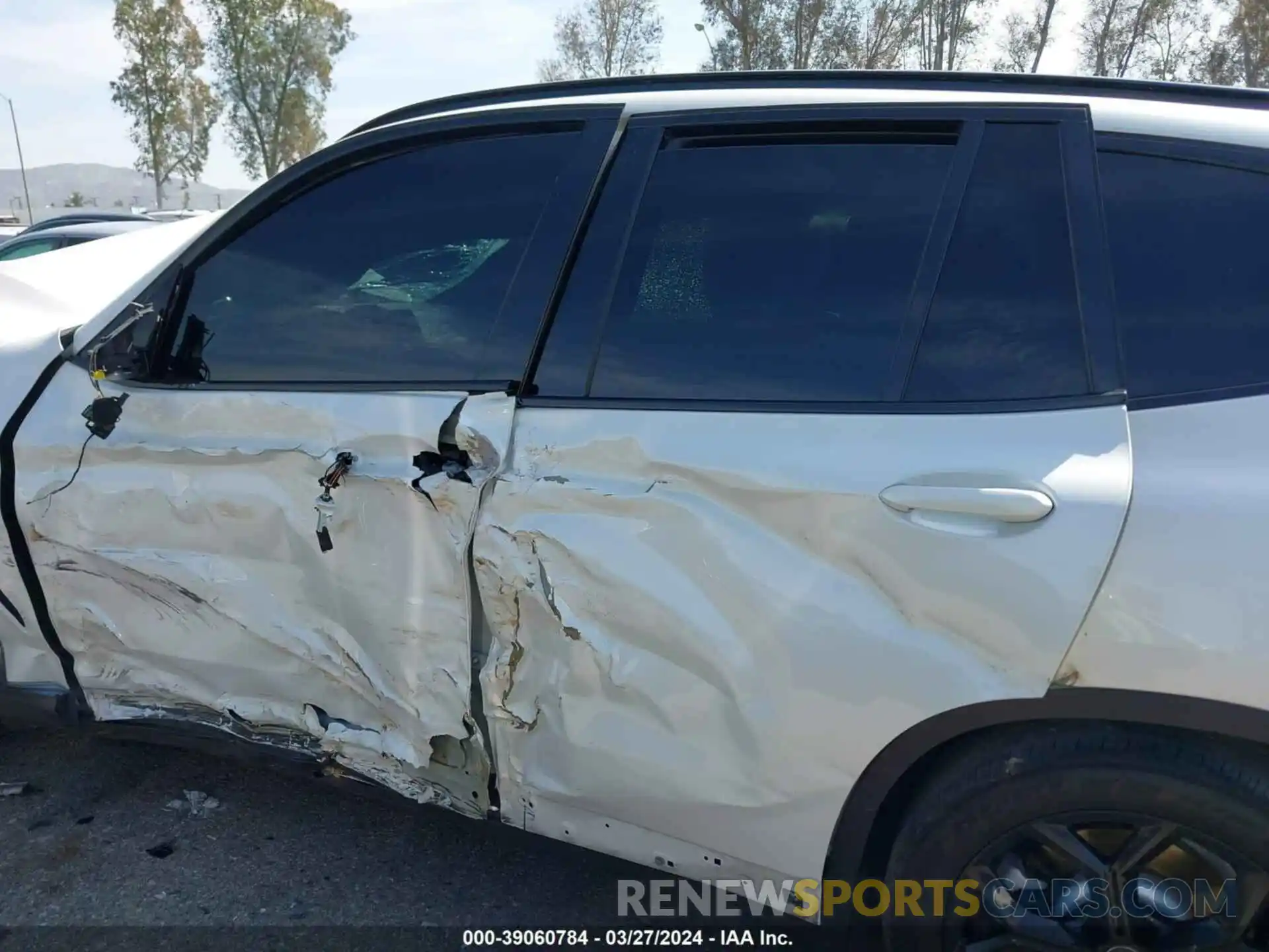 14 Photograph of a damaged car 5UXTY3C09L9B59779 BMW X3 2020